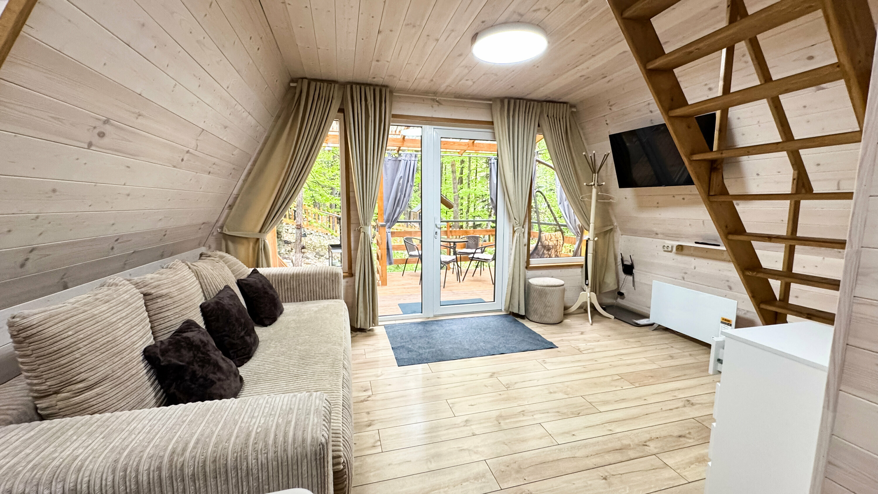 Дом с видом на лес