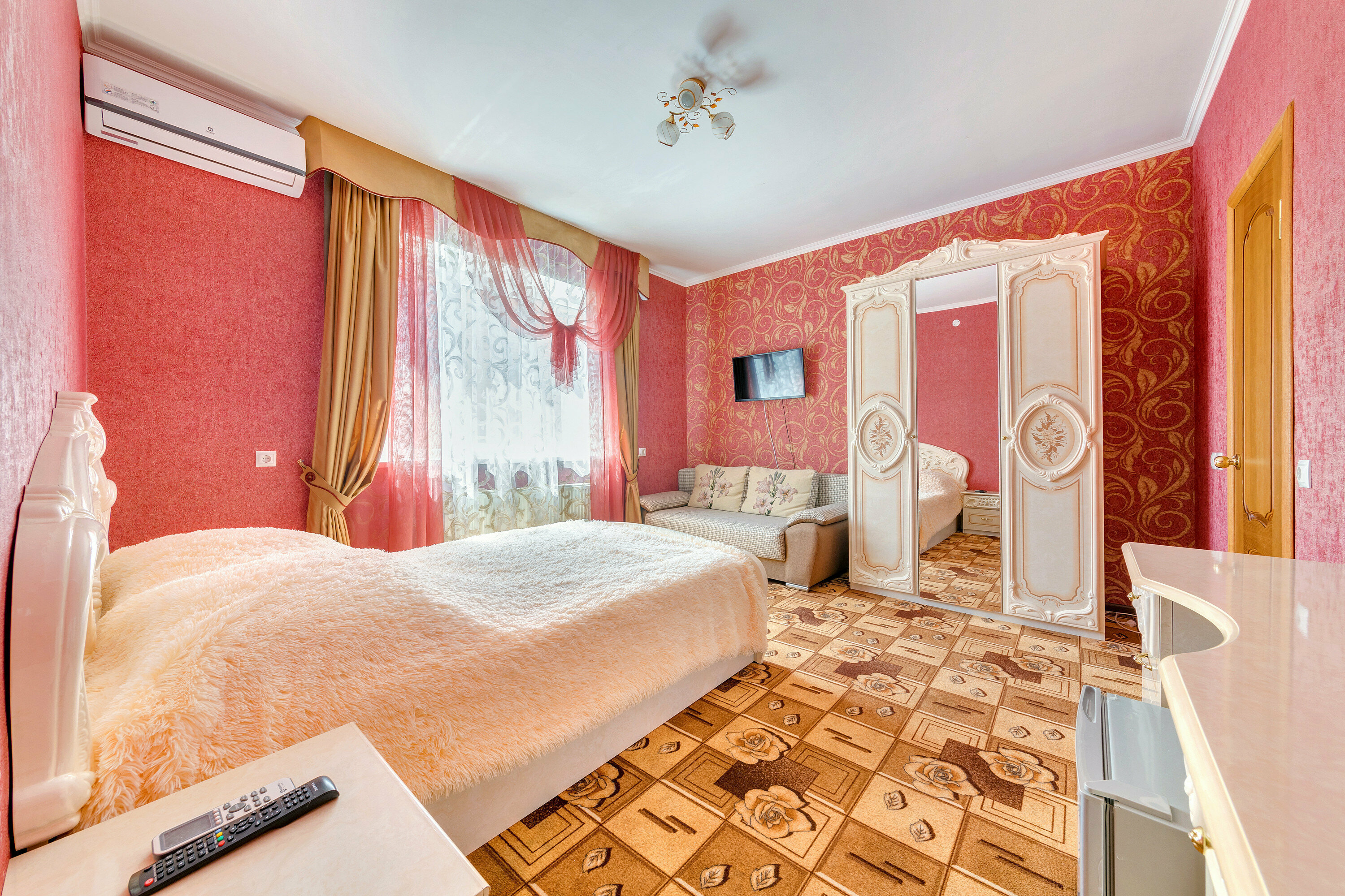 Улучшенный номер с 2 кроватями размера «queen-size»