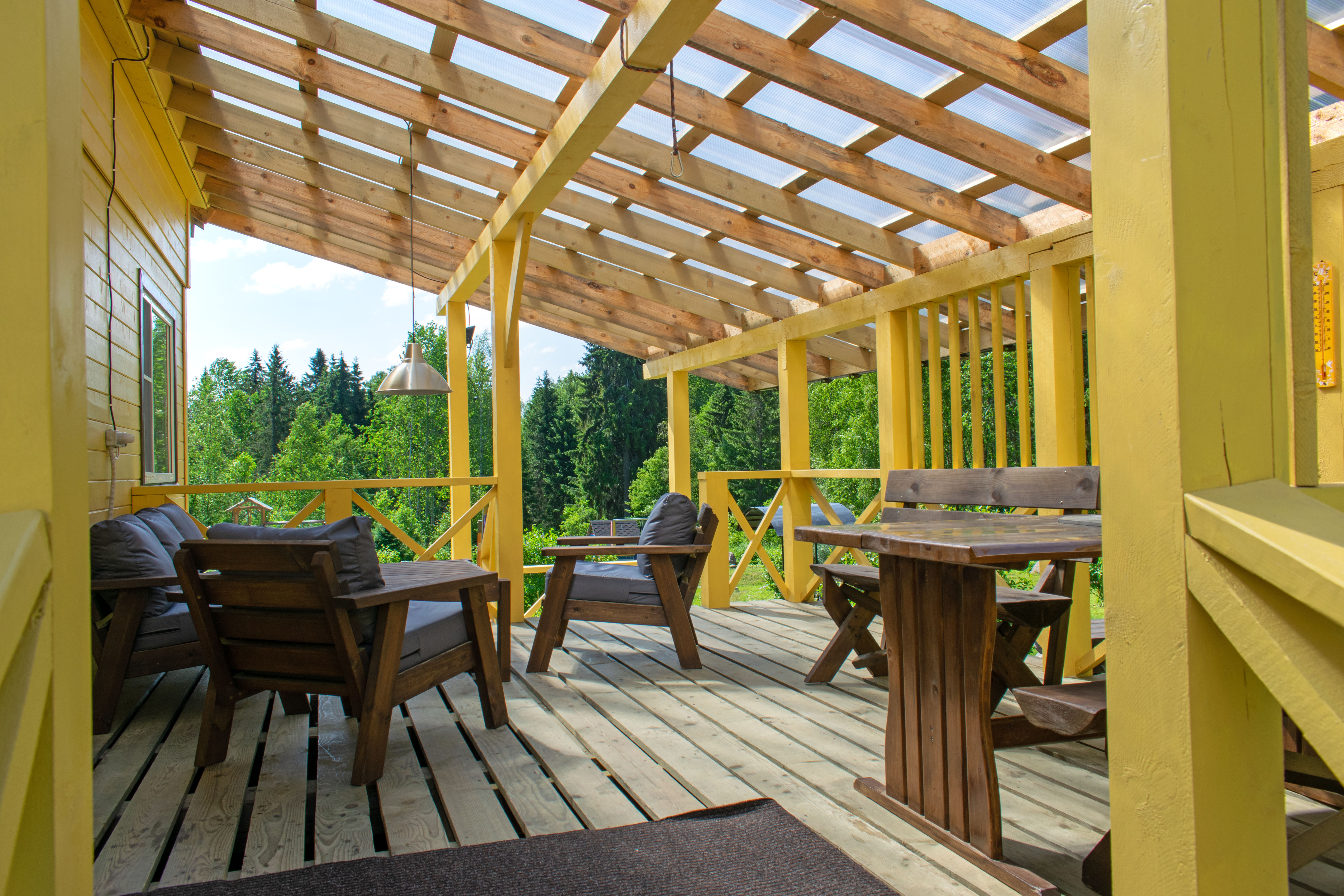 Коттедж с видом на лес