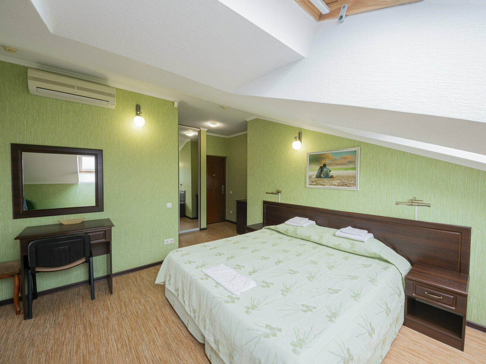 Двухместный номер Делюкс с 1 кроватью или 2 отдельными кроватями и балконом