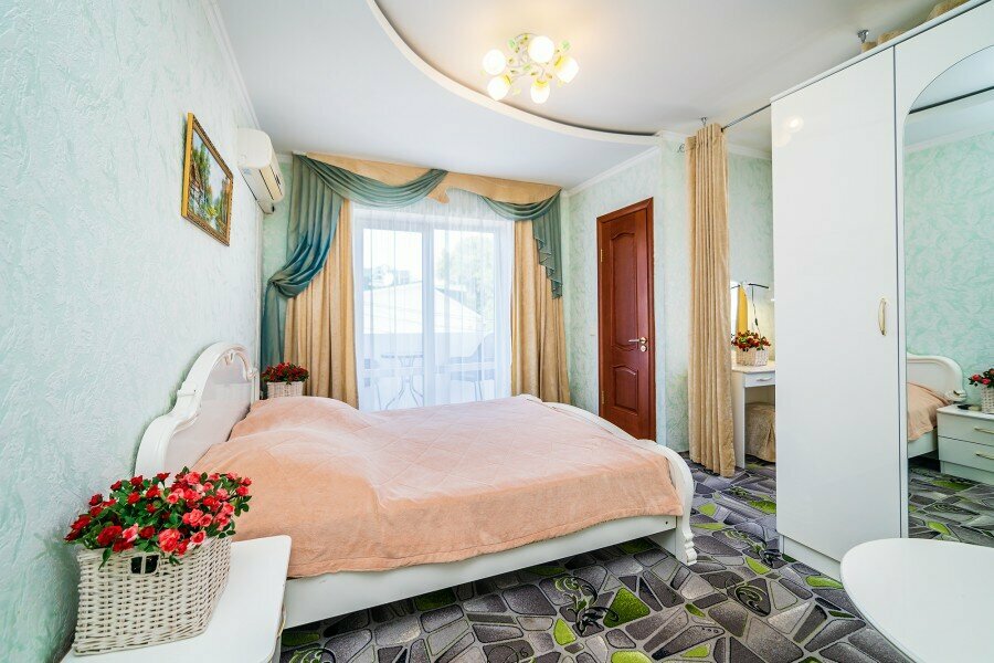 Четырехместный с балконом