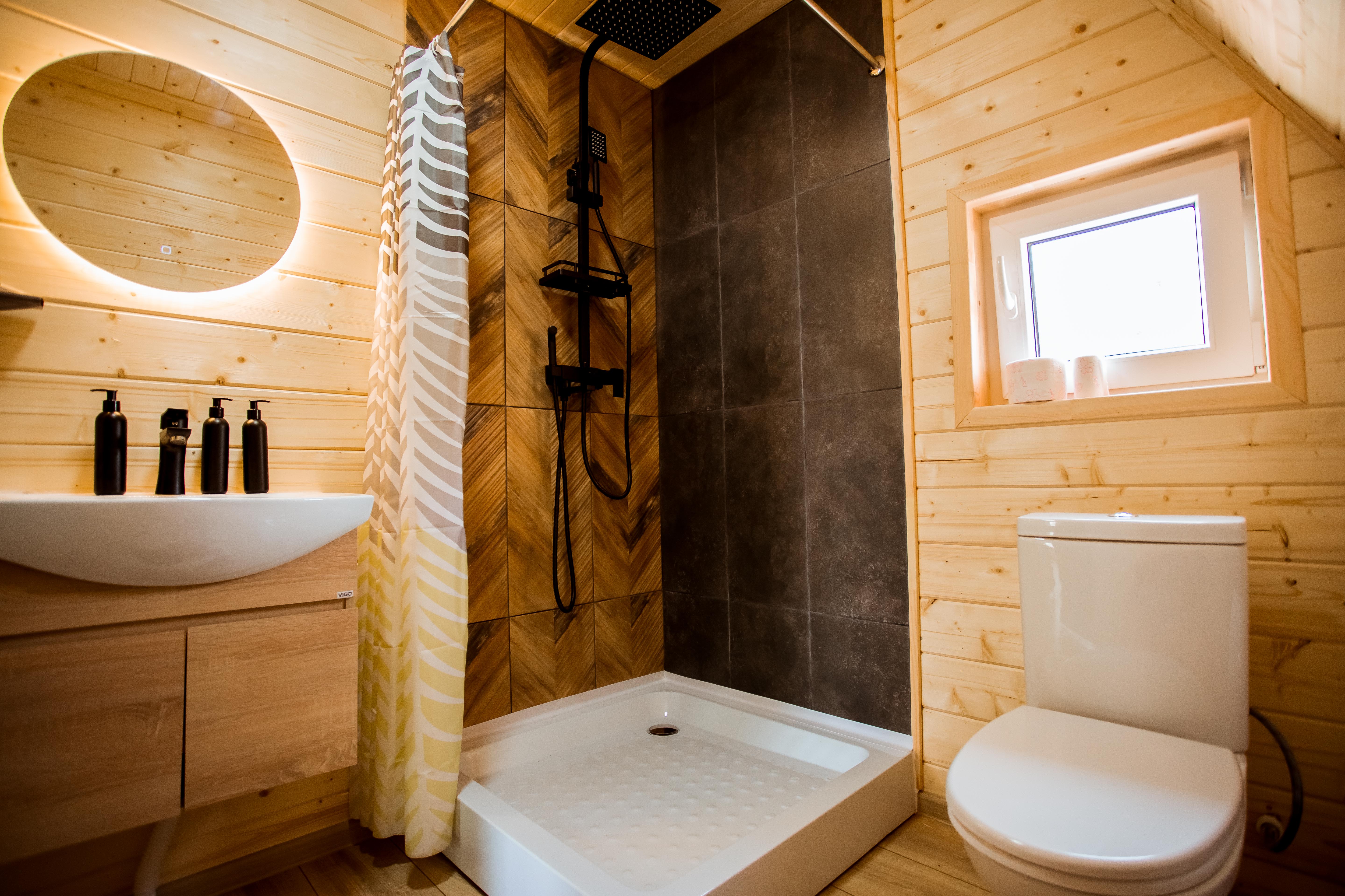 Дом с видом на лес и залив