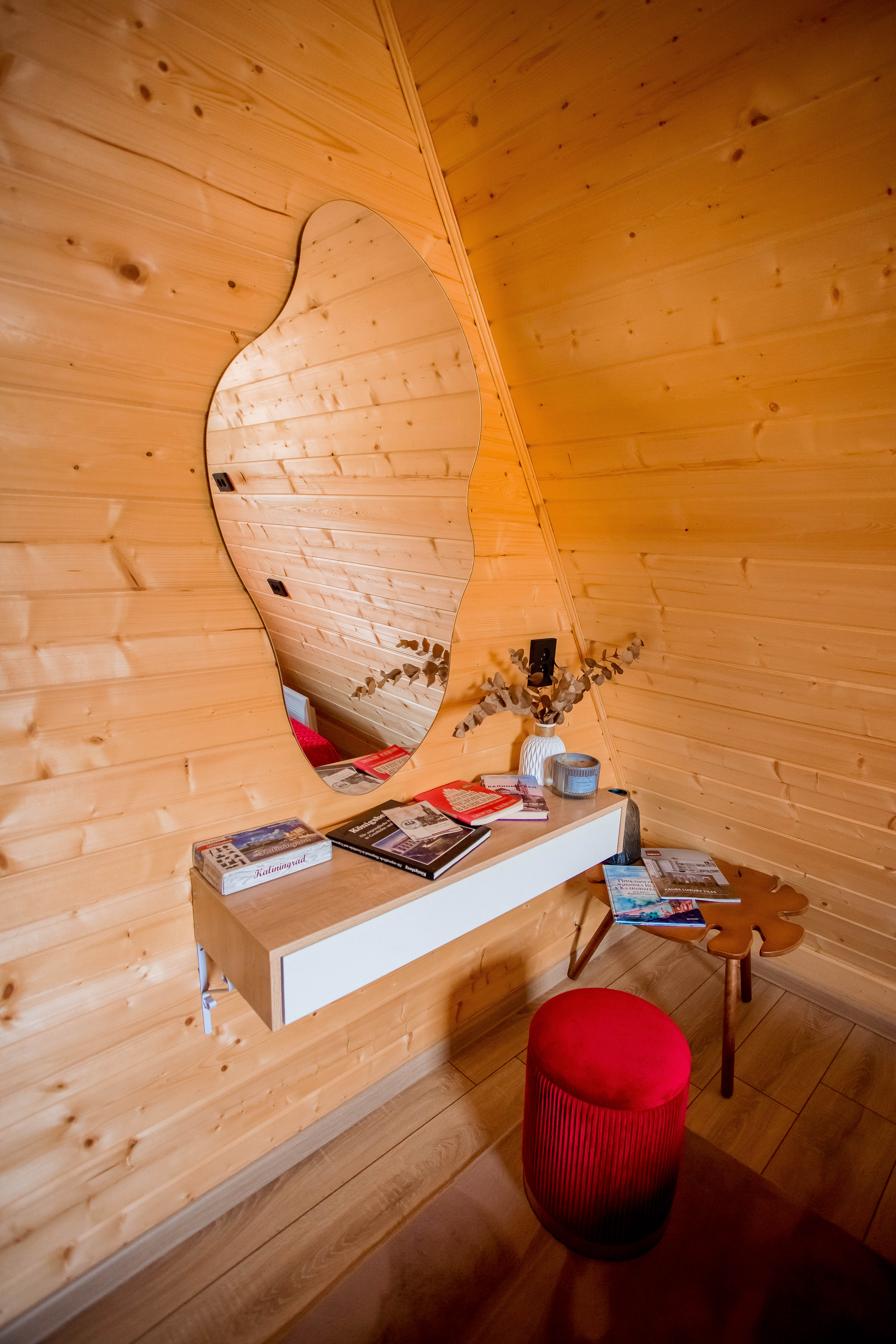 Дом с видом на лес и залив