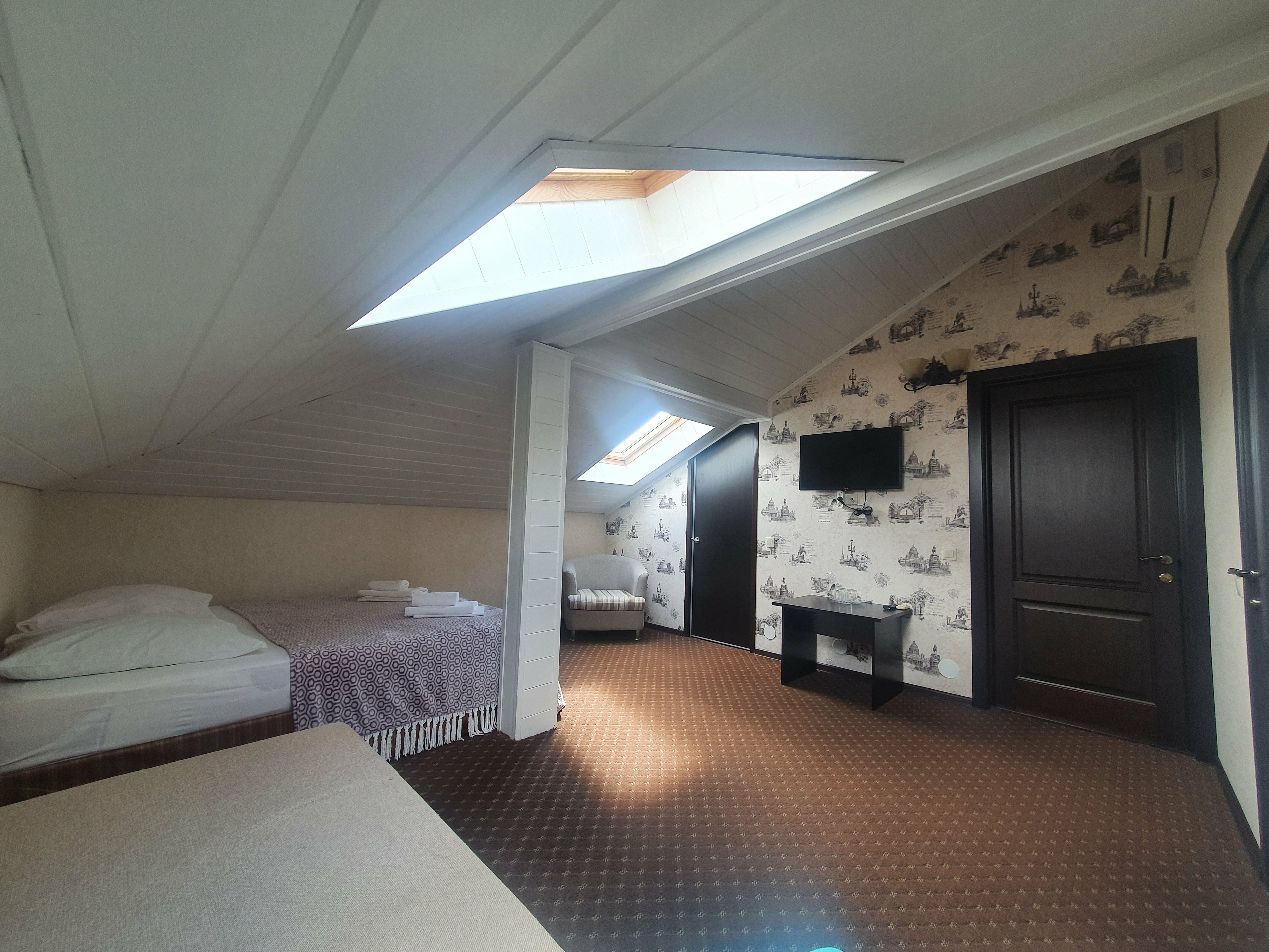 Четырехместный номер эконом-класса