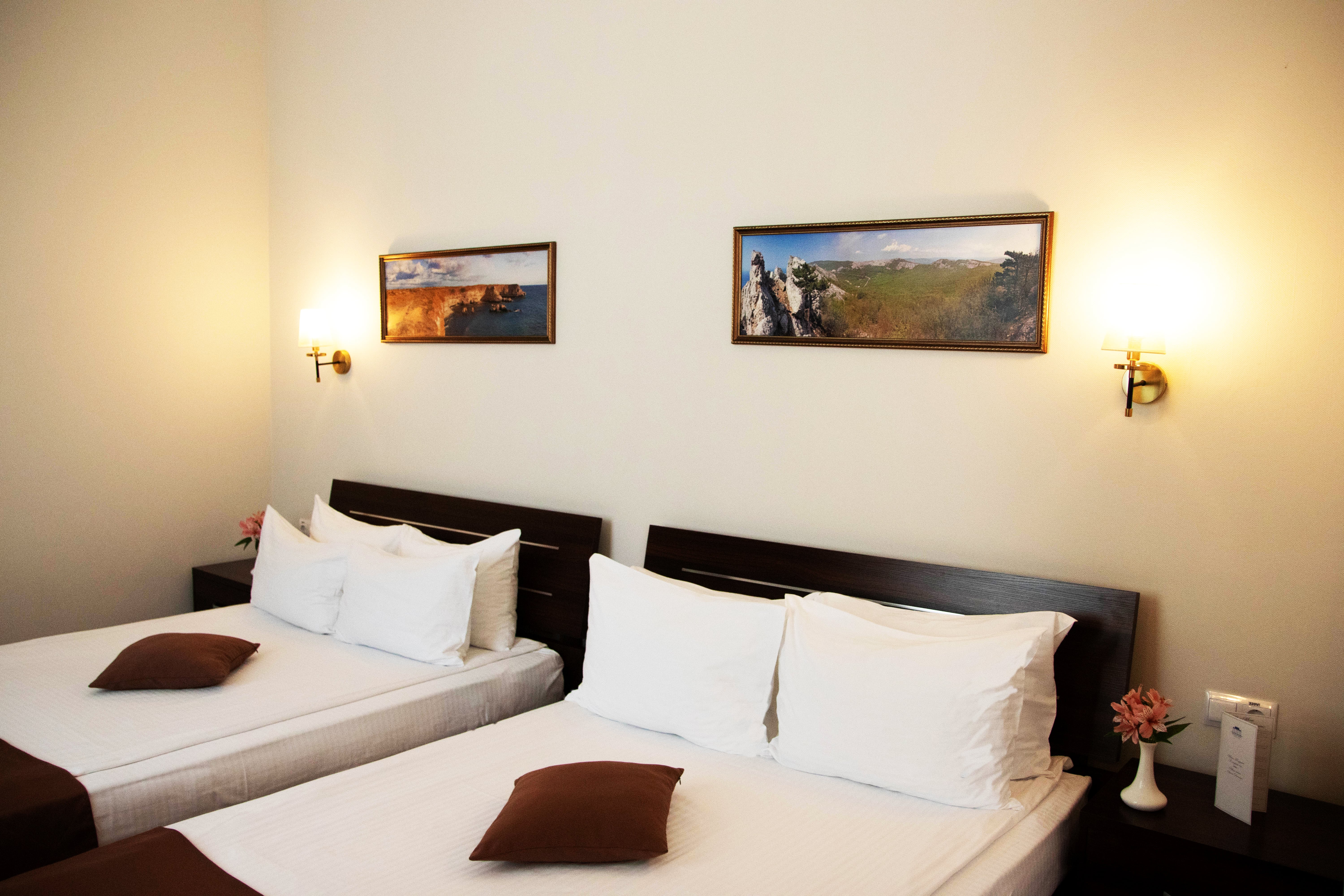 Стандарт улучшенный с двумя двуспальными кроватями