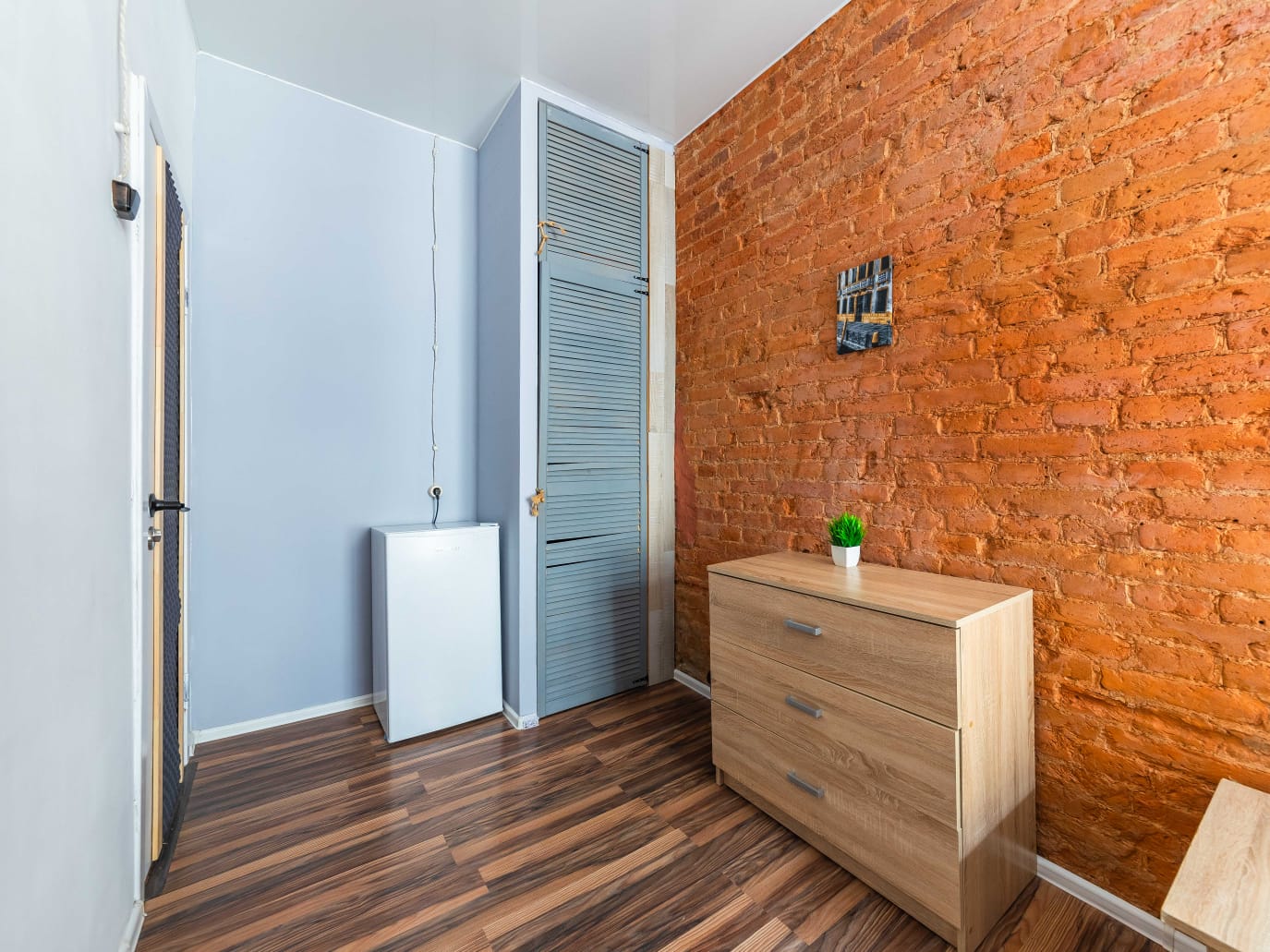 Двухместный номер с 1 кроватью и общим туалетом