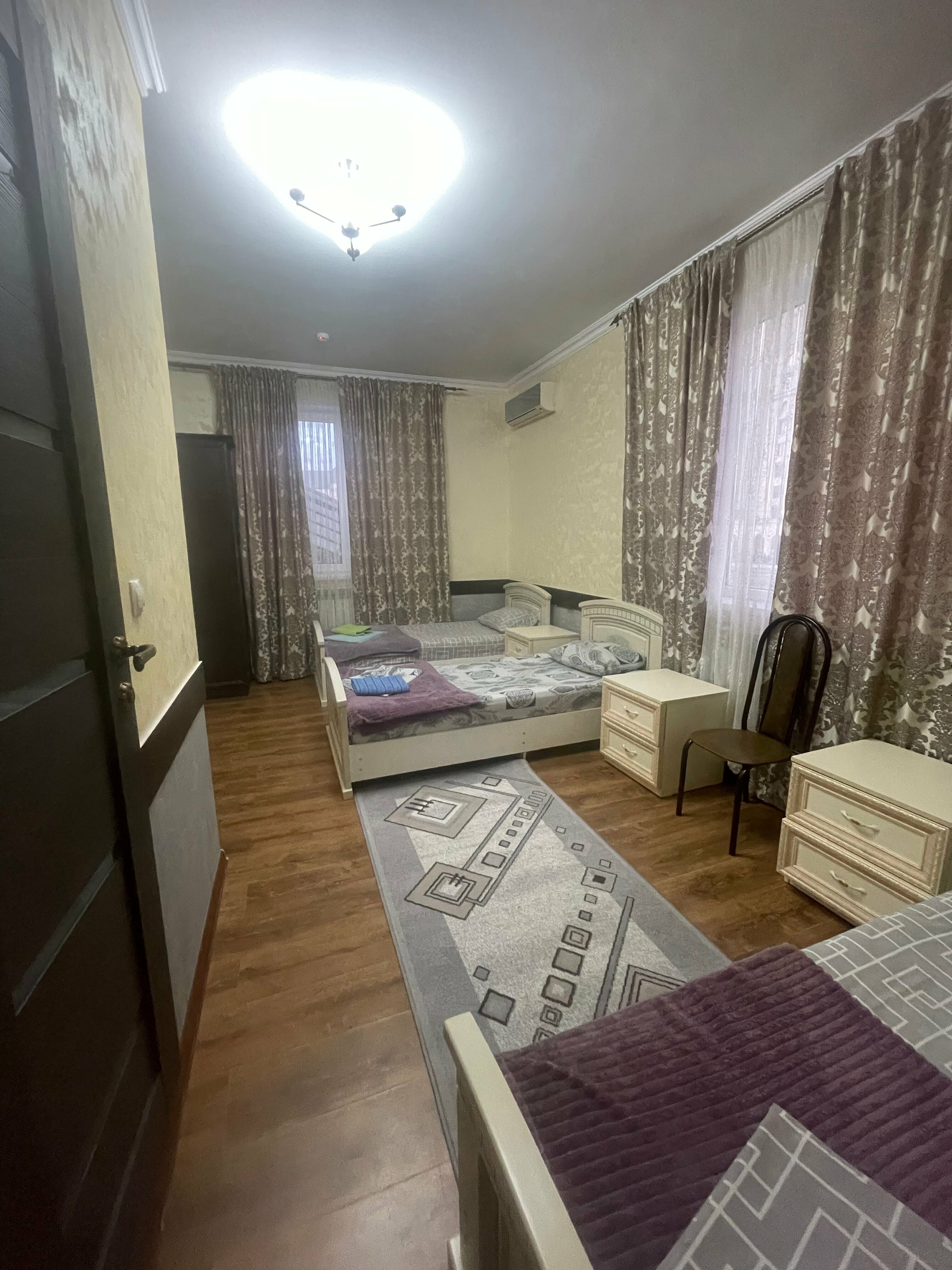 Трехместный номер с душем