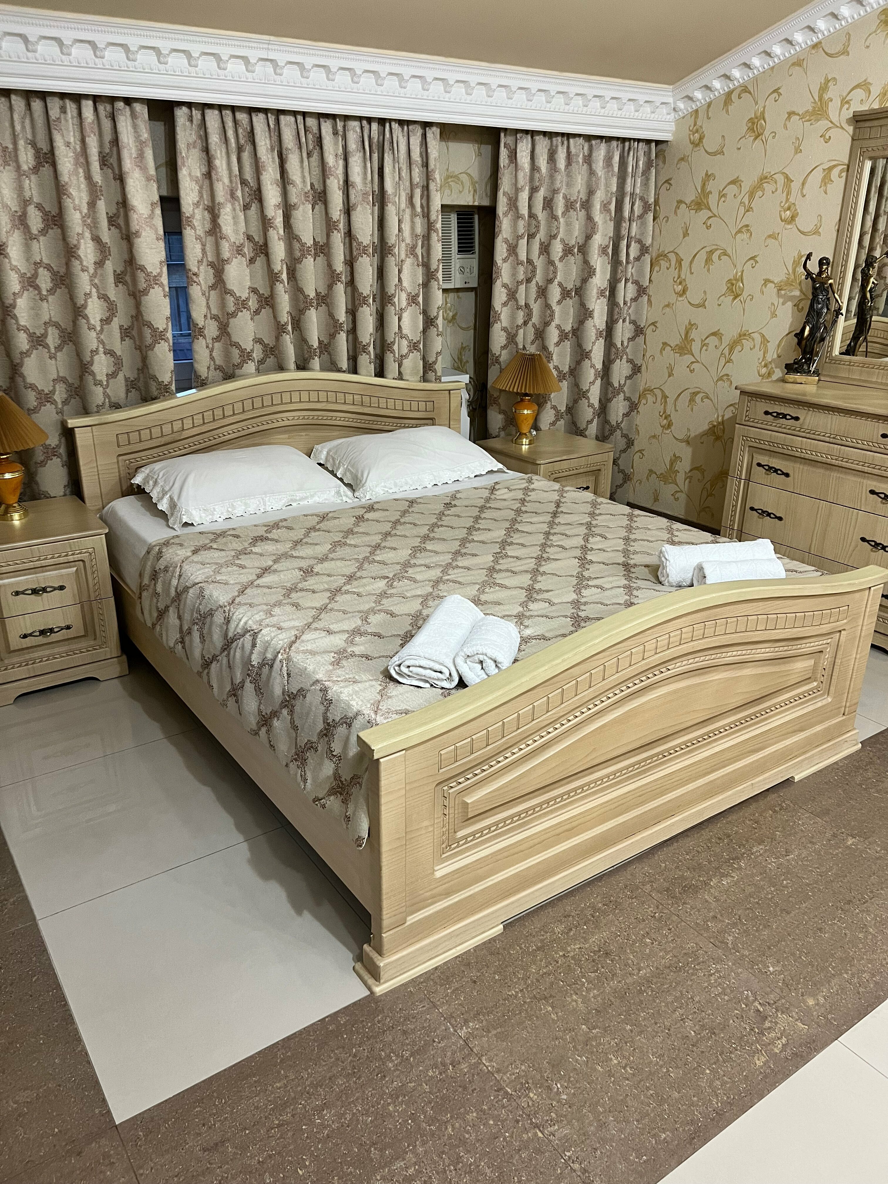 Улучшенный номер с кроватью размера «queen-size»