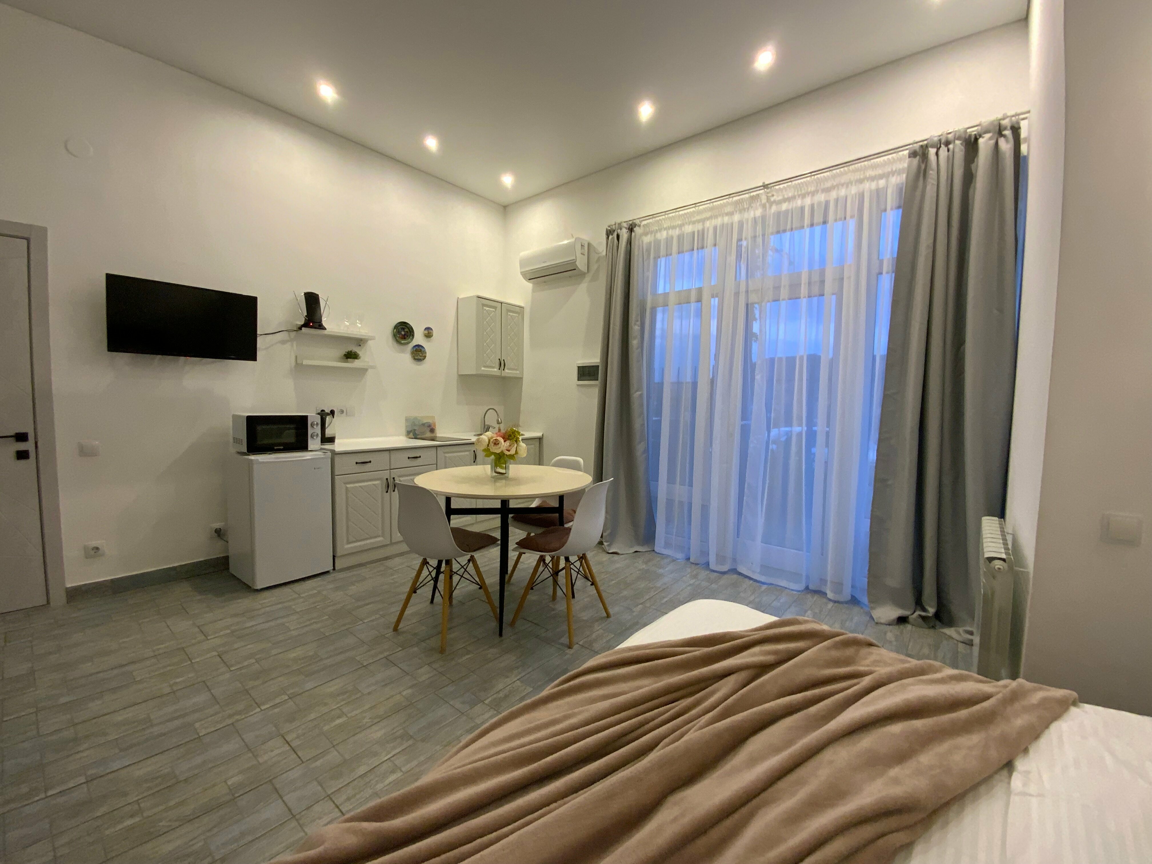 Семейный номер с видом на горы