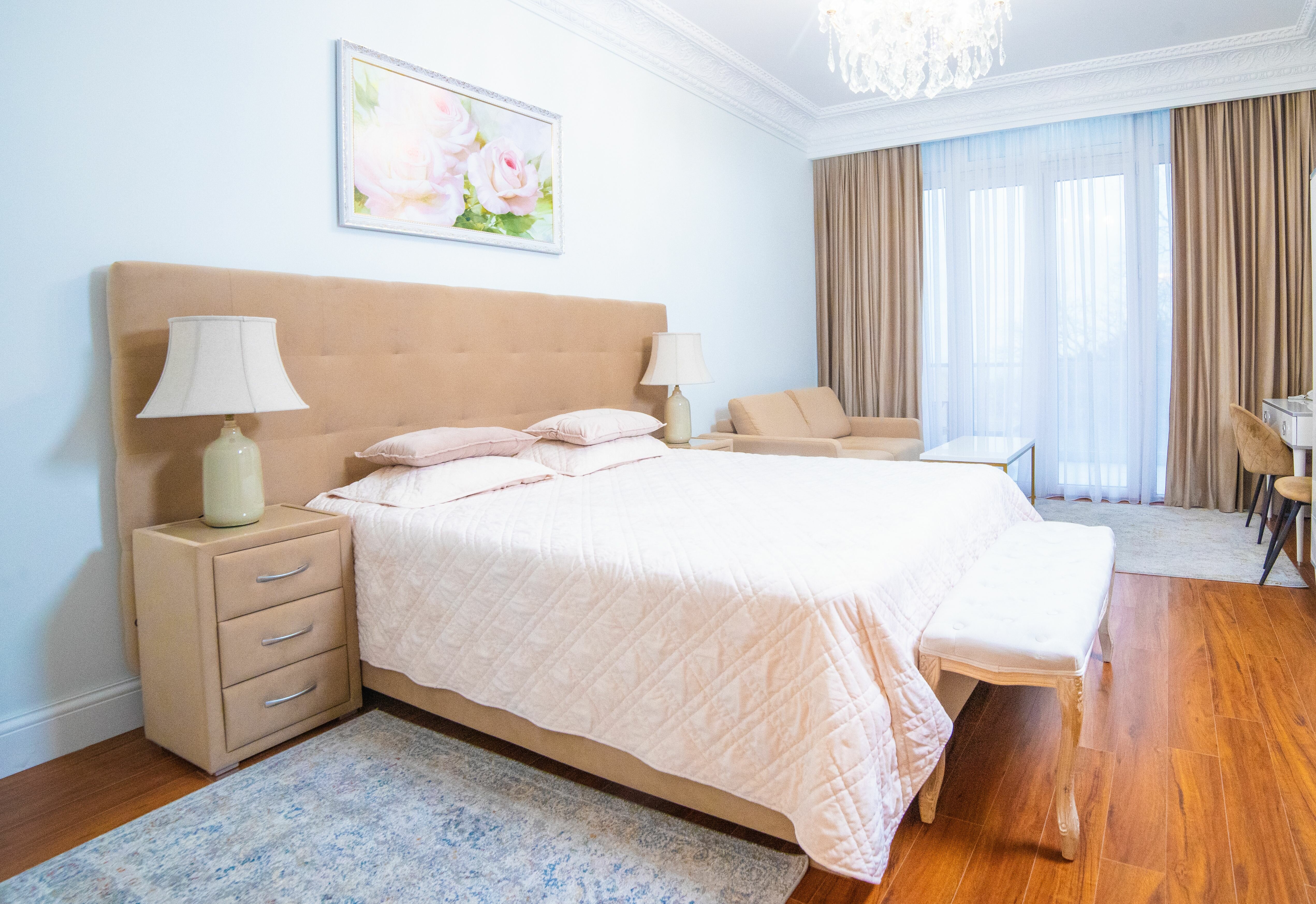 Джуниор Сюит