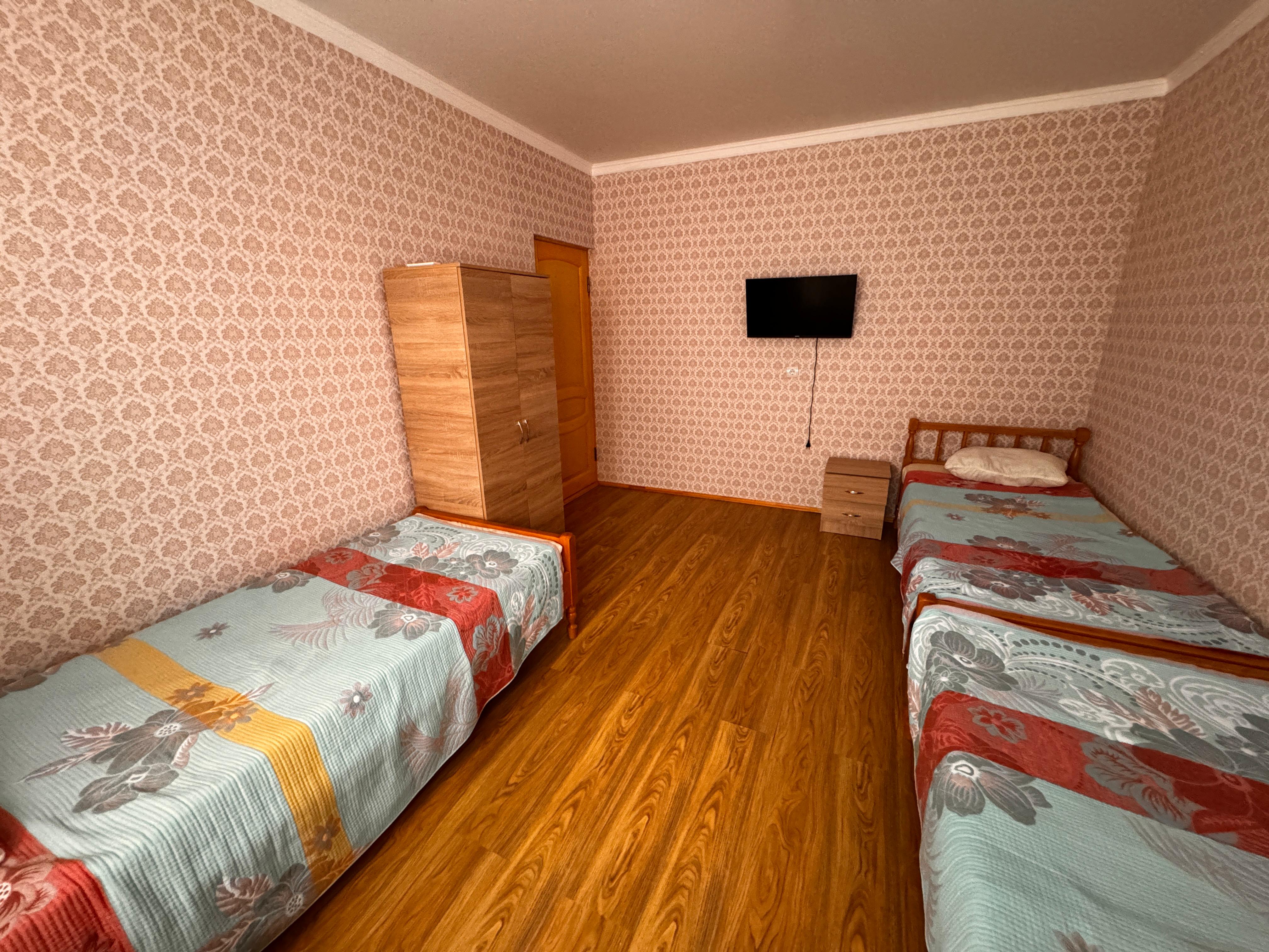 Трехместный номер эконом-класса