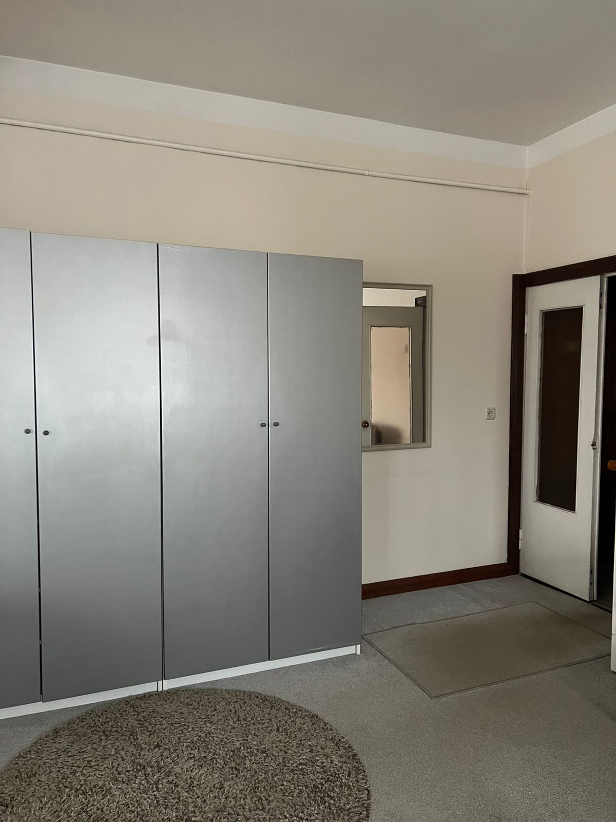 Трехместный номер с общей ванной комнатой