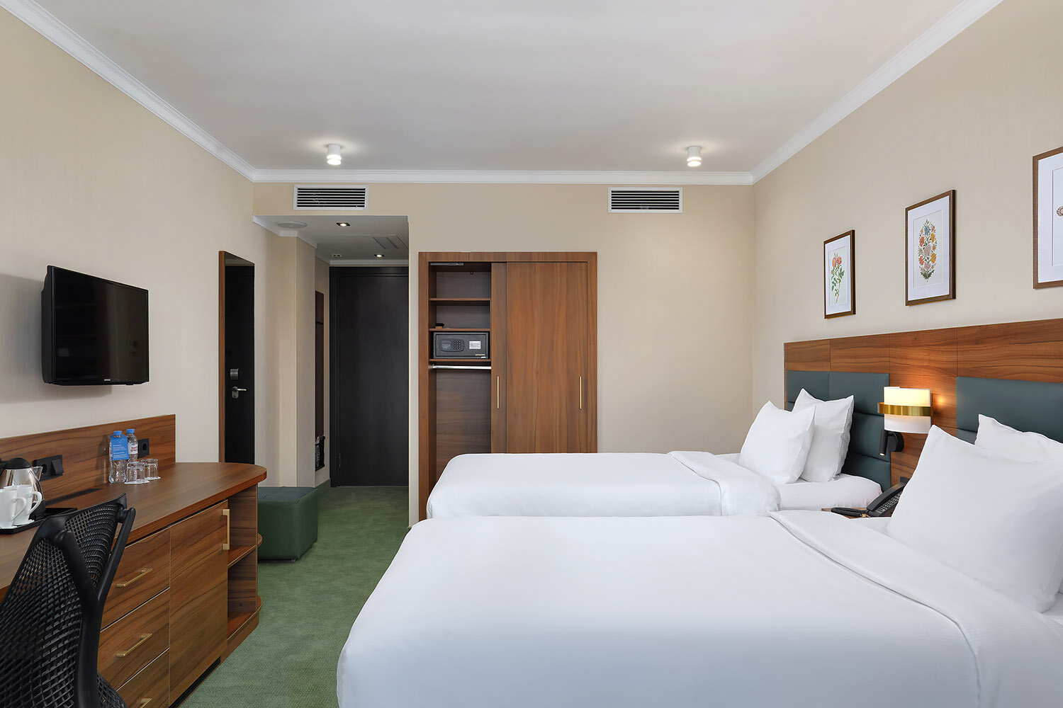 Twin Superior room