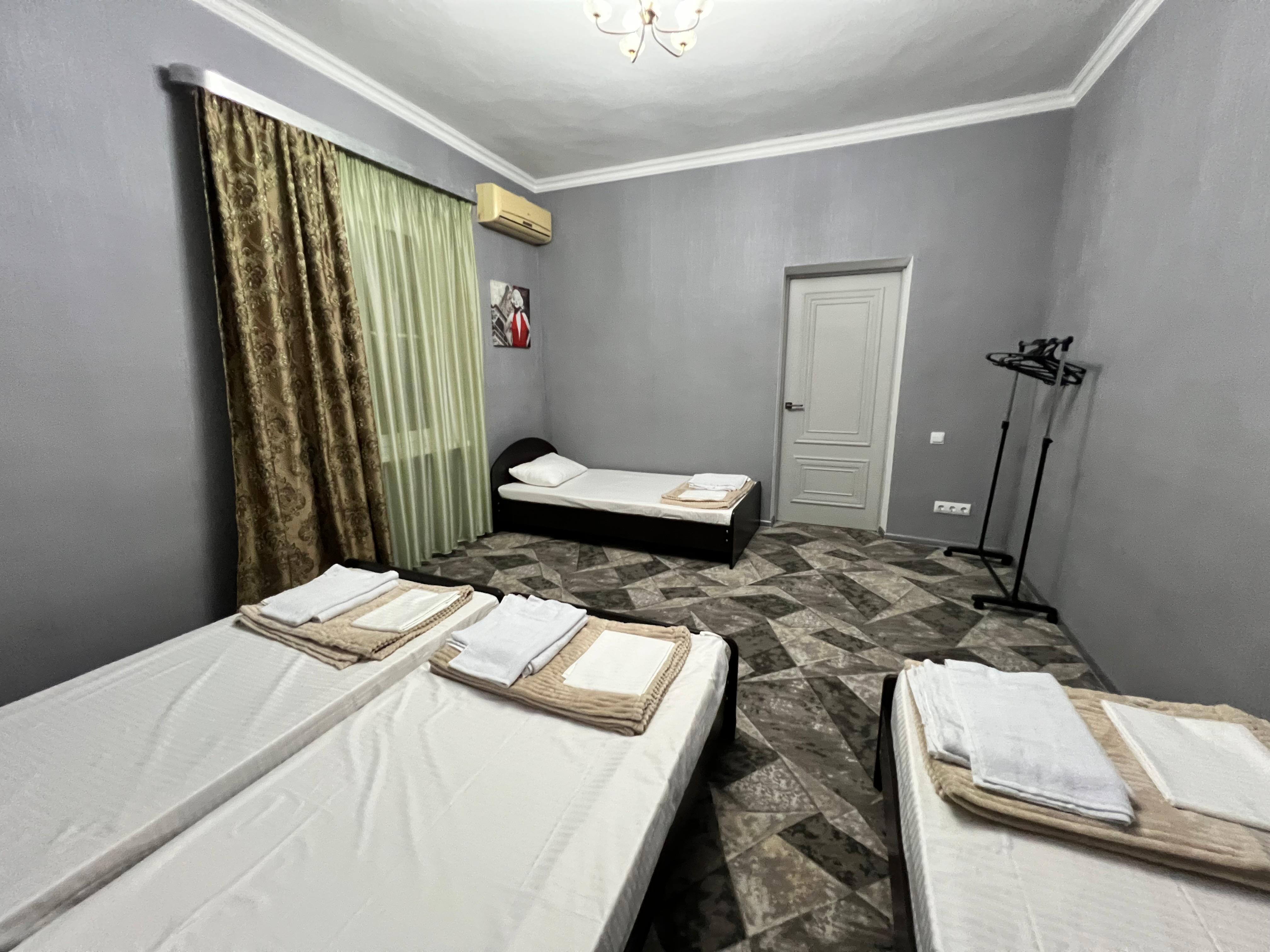 Шестиместный апарт на втором этаже