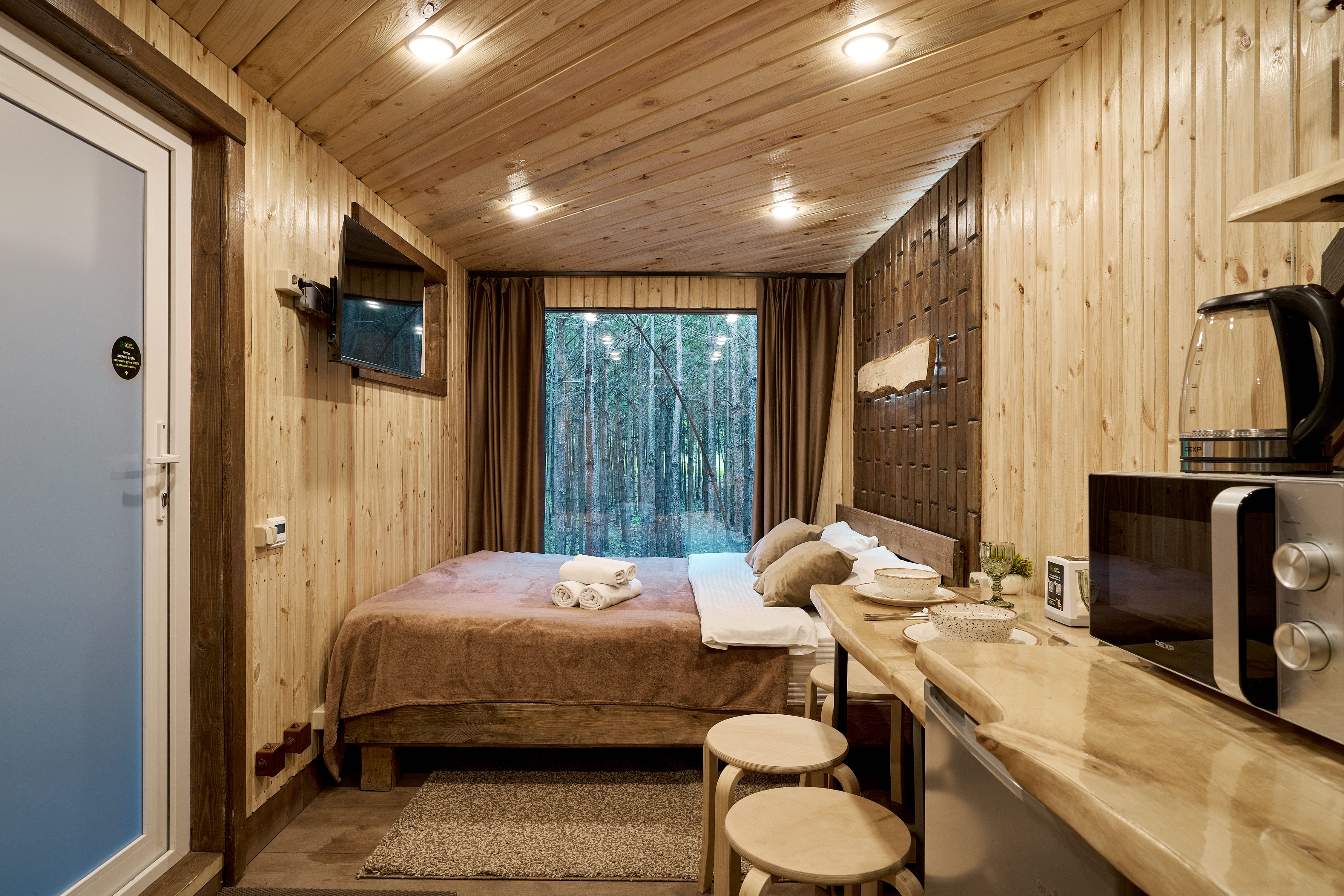 Двухместный номер Делюкс с 1 кроватью и душем