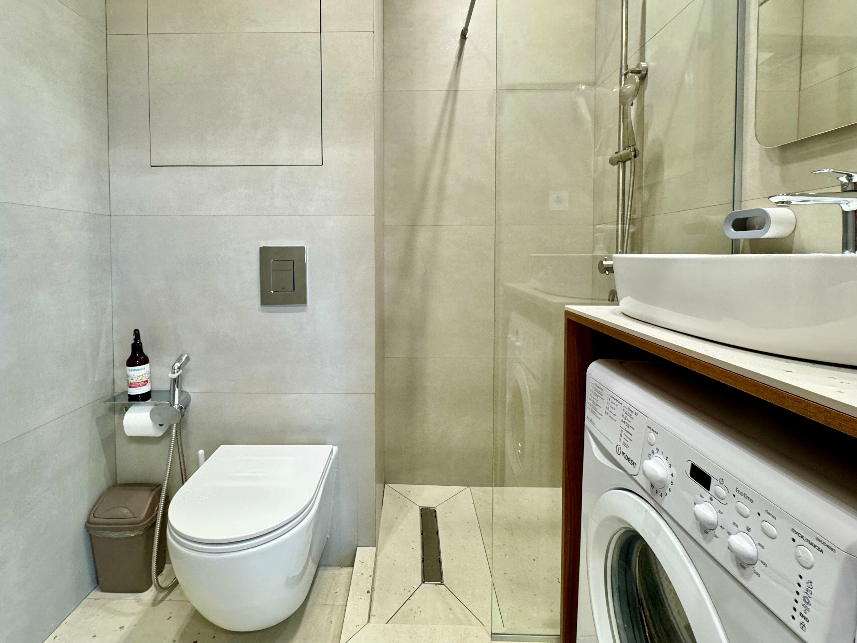 Апартамент c видом на морe и гоpы