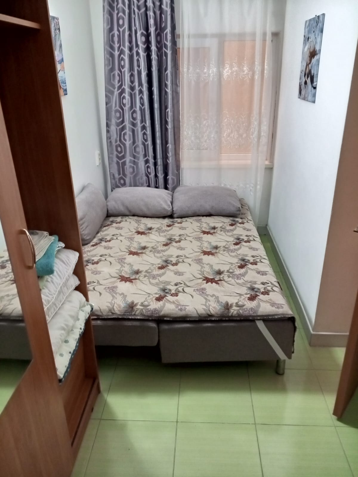 Четырехместный номер с ванной комнатой