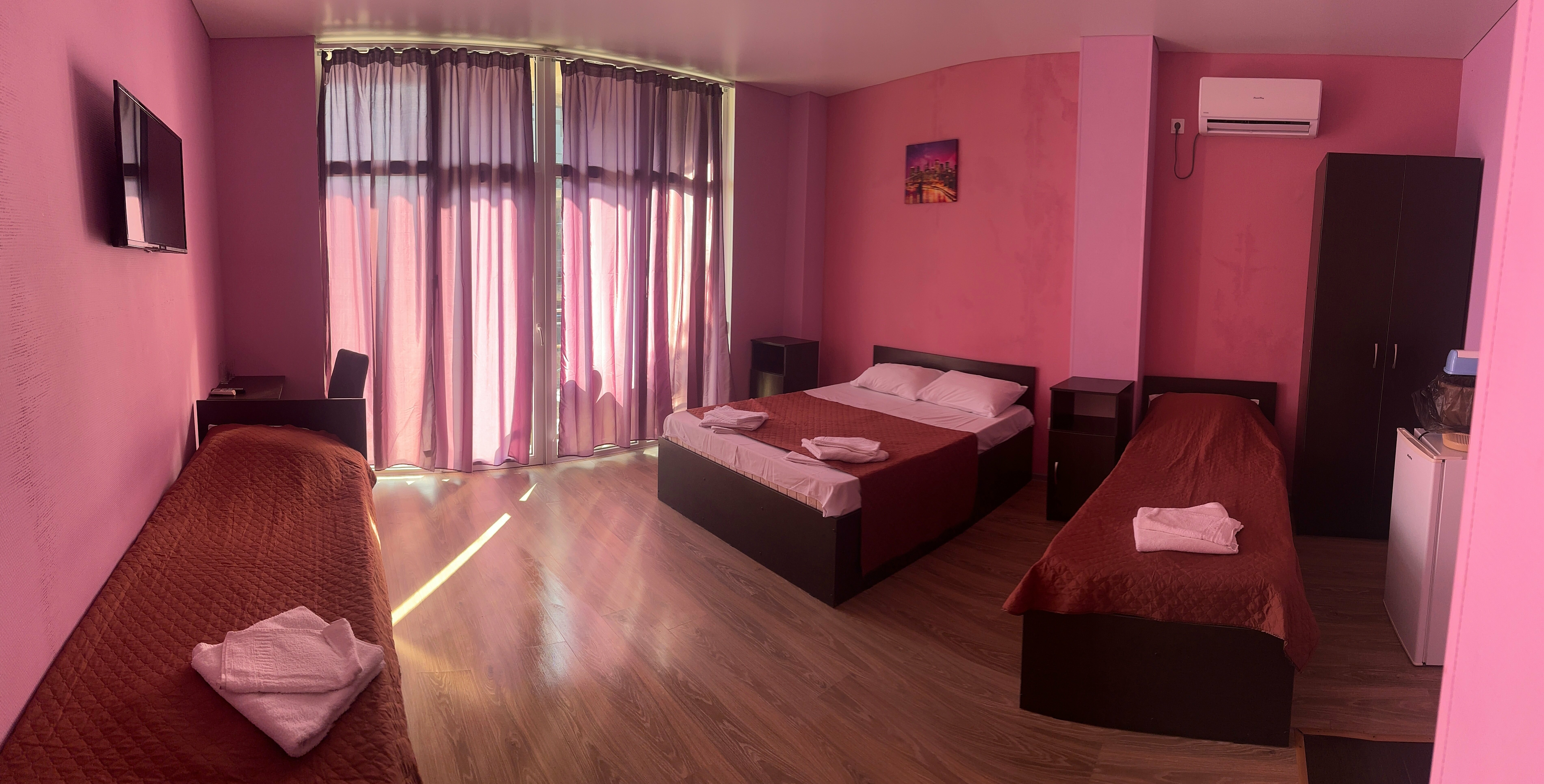 Четырехместный номер с балконом