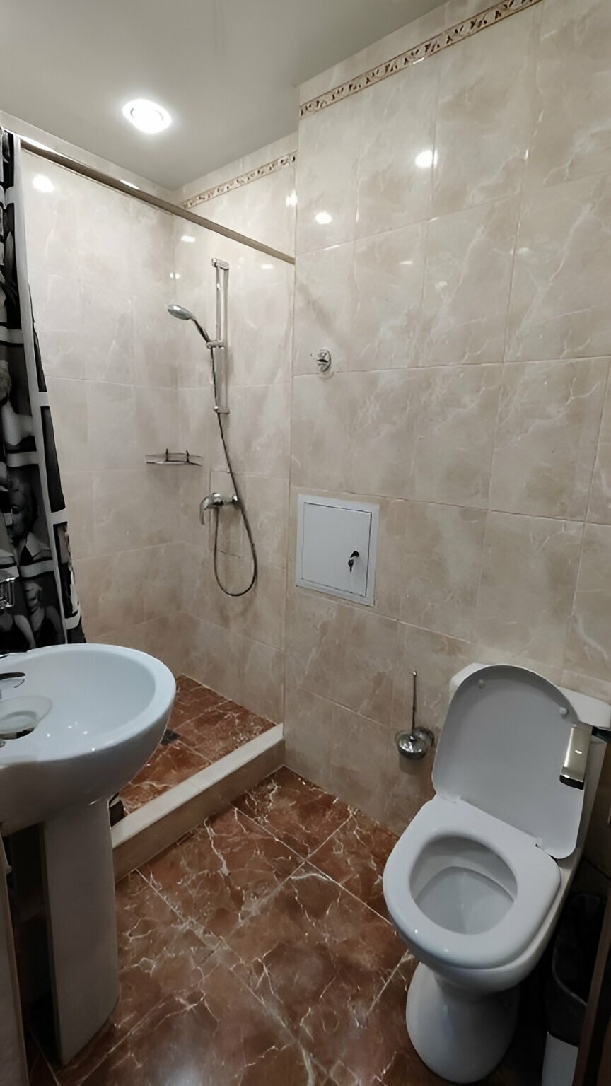 Трехместный номер с балконом