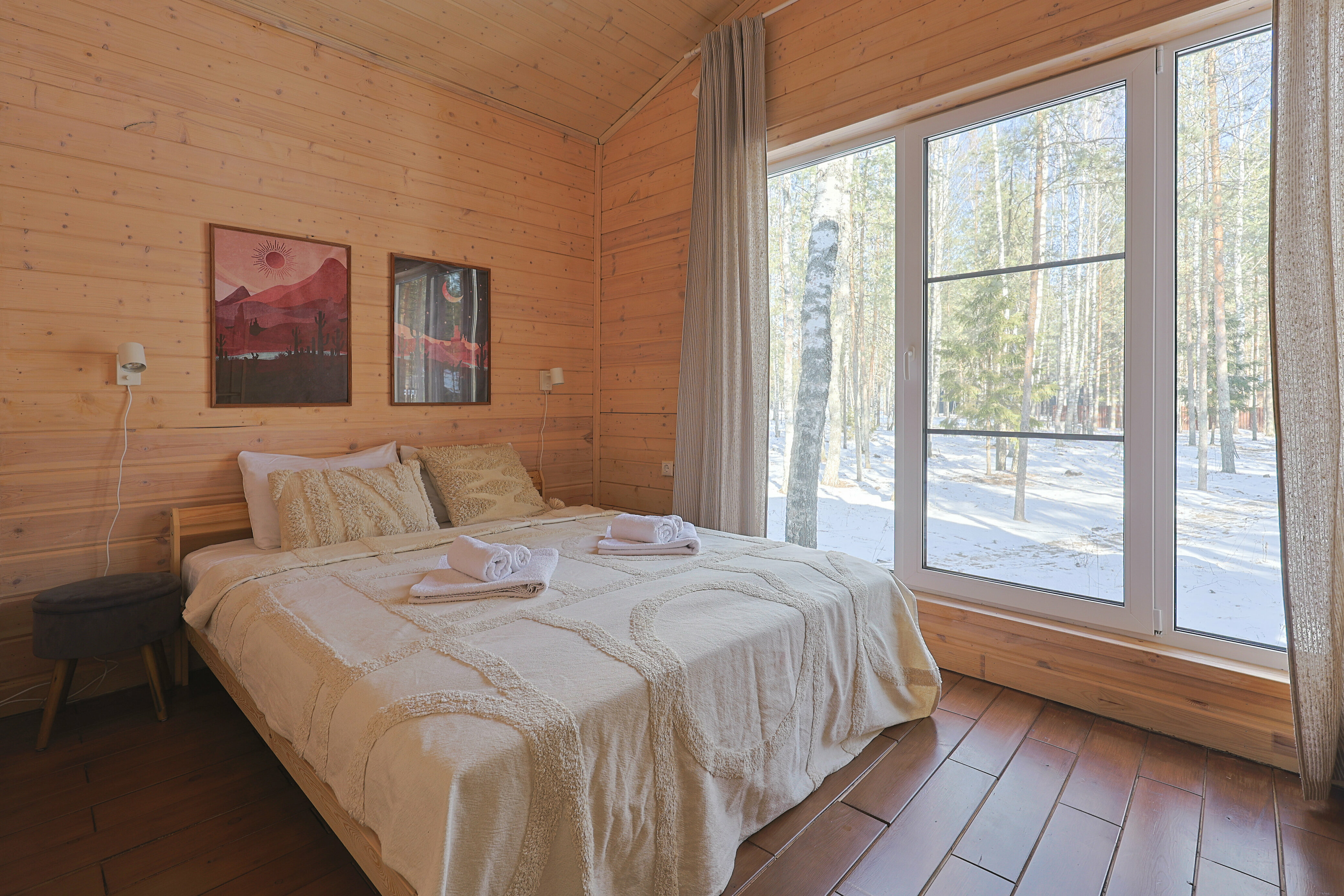 Коттедж с видом на лес