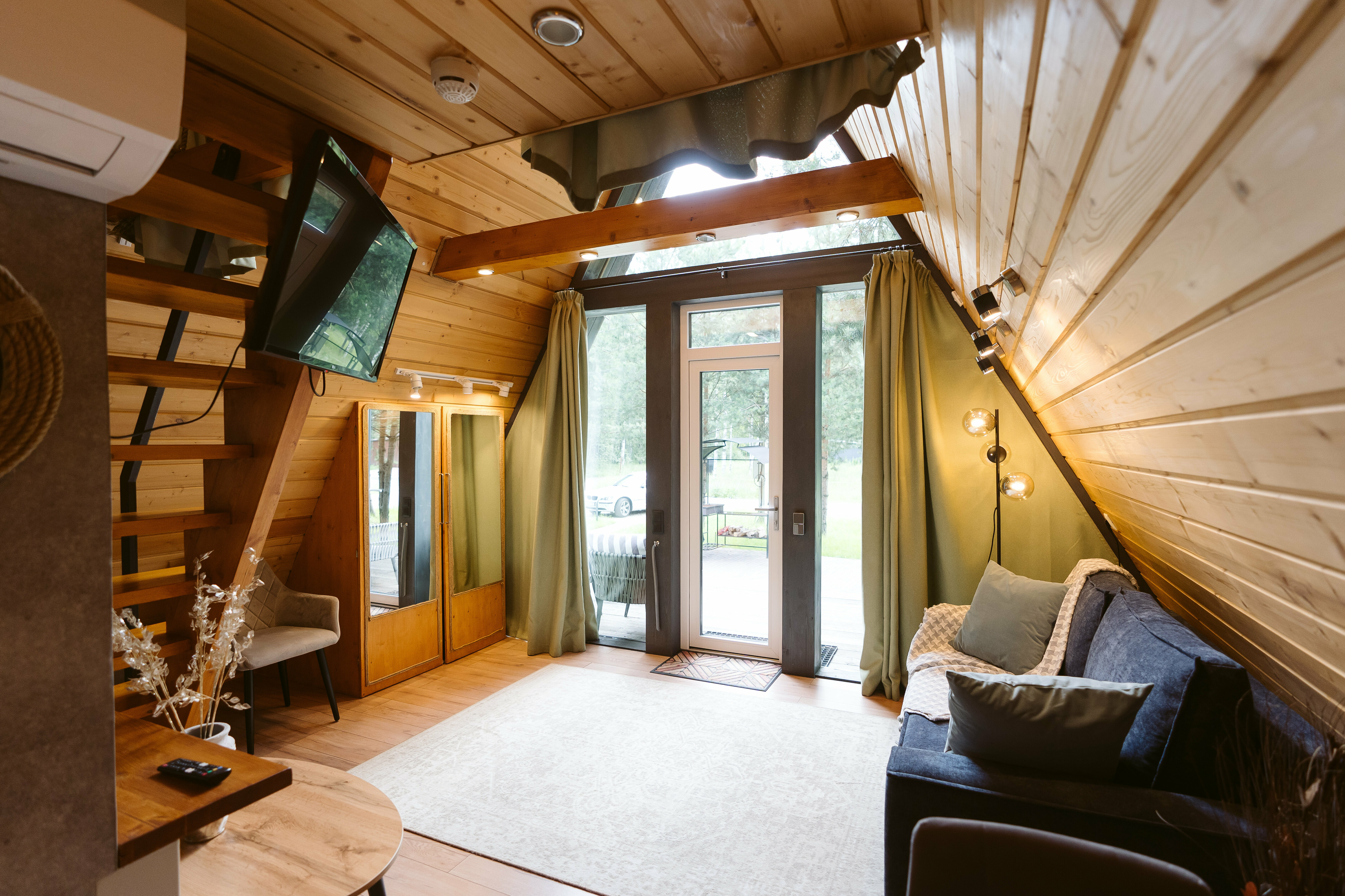 Коттедж с видом на лес