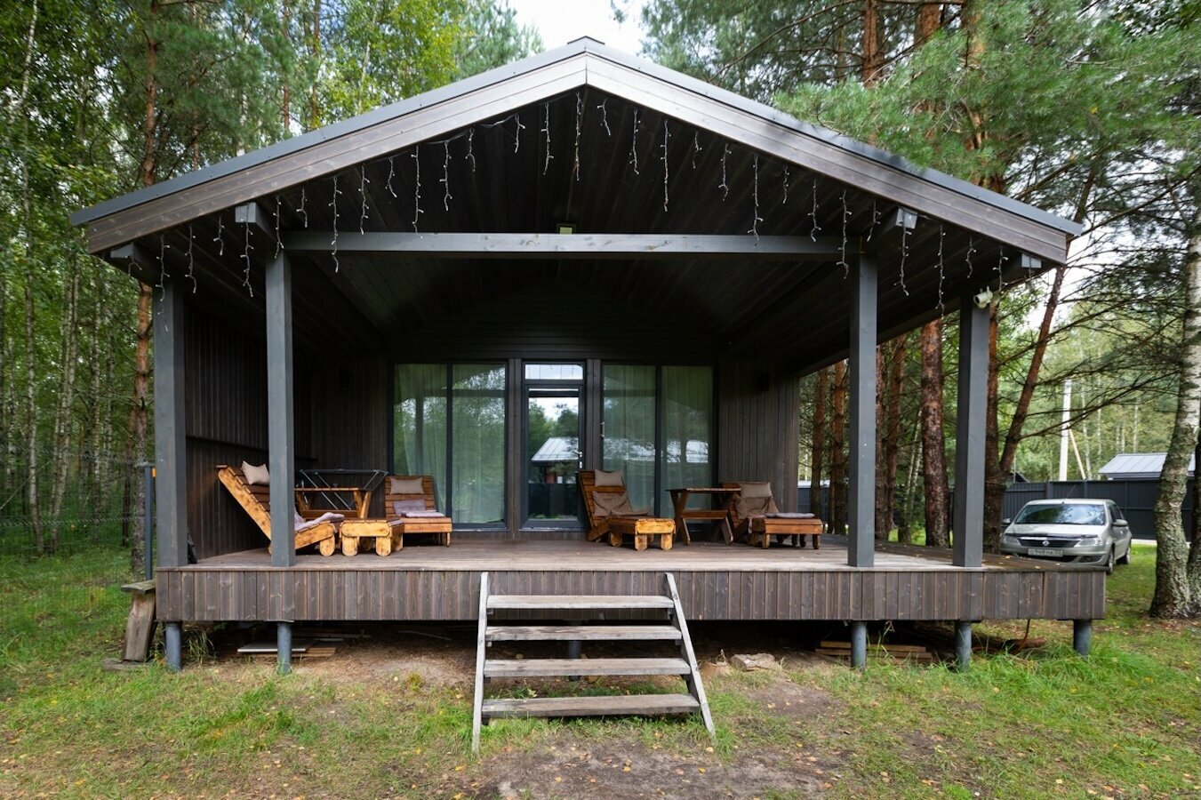 Коттедж с видом на лес