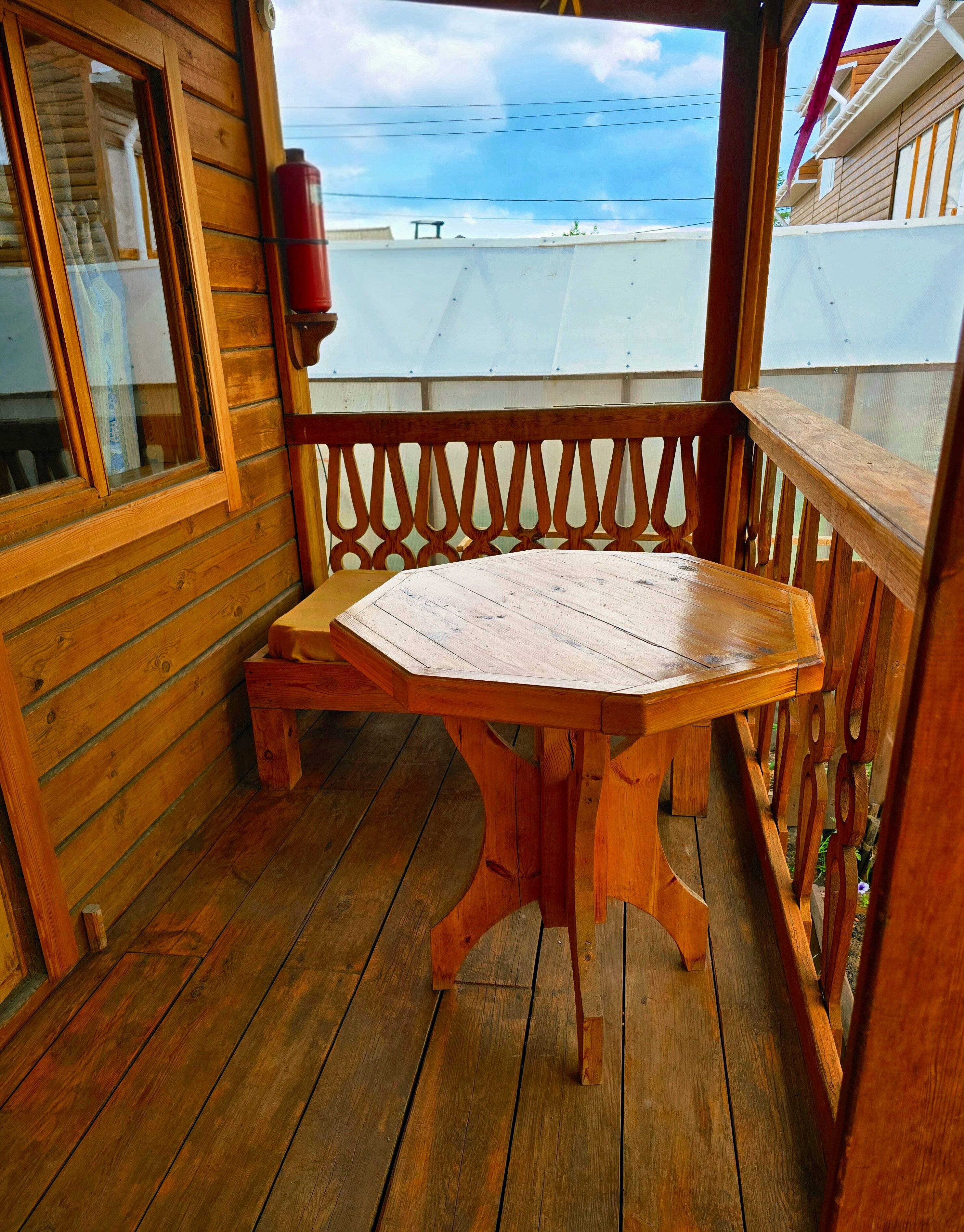 Комната в эко-домике с общим туалетом и душем