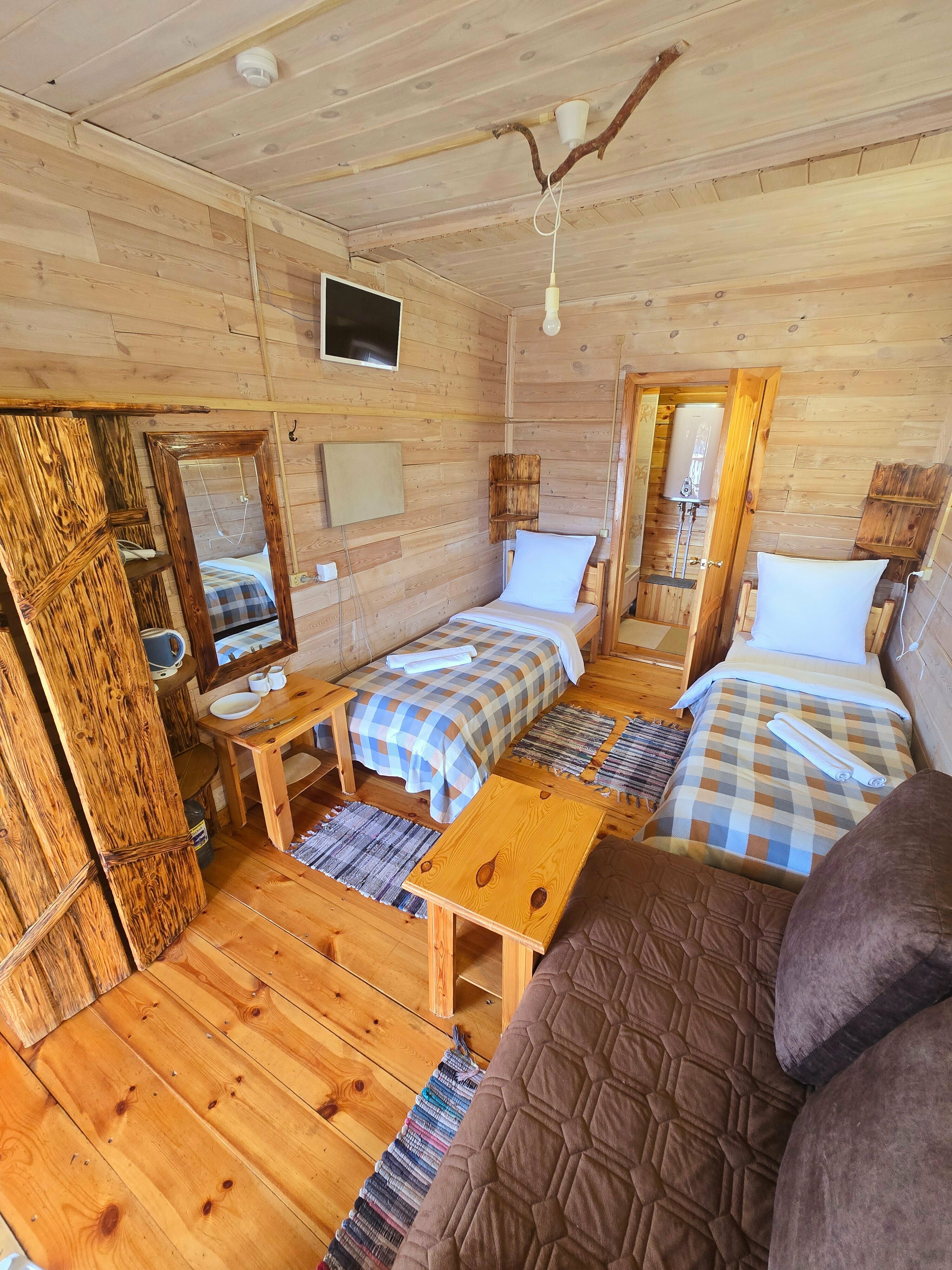 Двухместный номер с 1 кроватью или 2 отдельными кроватями и собственной ванной комнатой