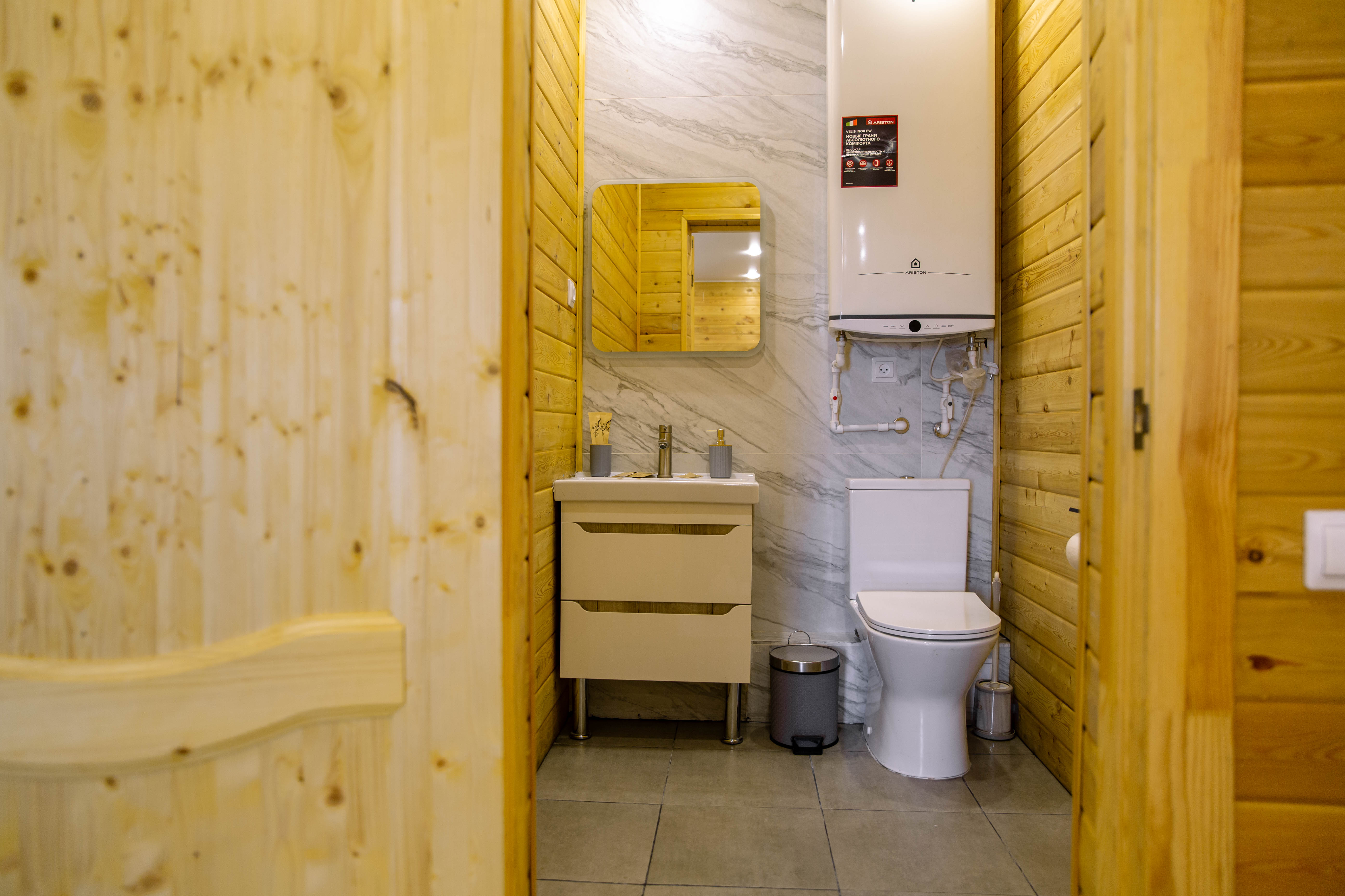 Коттедж 2 этажный с  6 спальнями