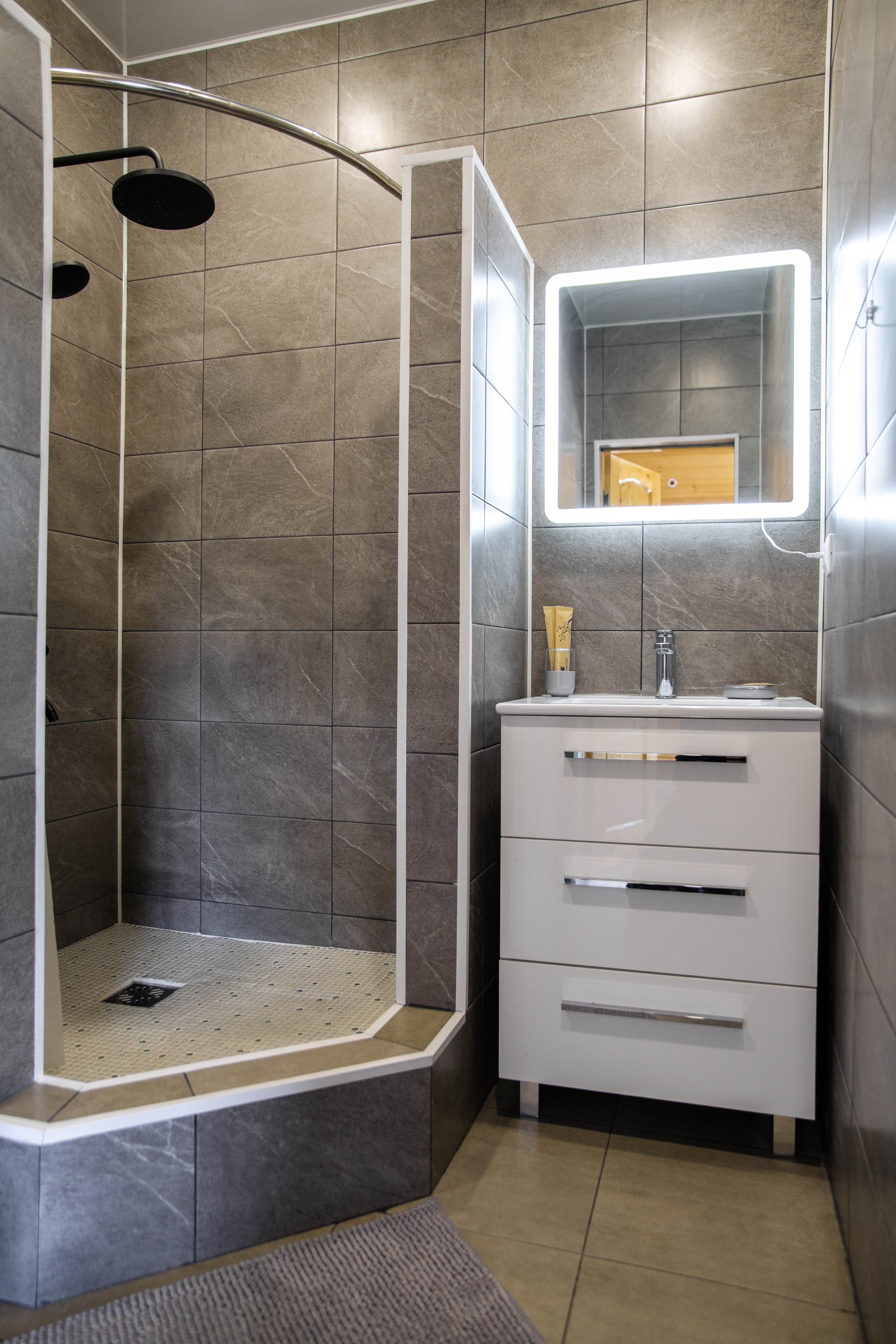 Коттедж 2 этажный с русской баней