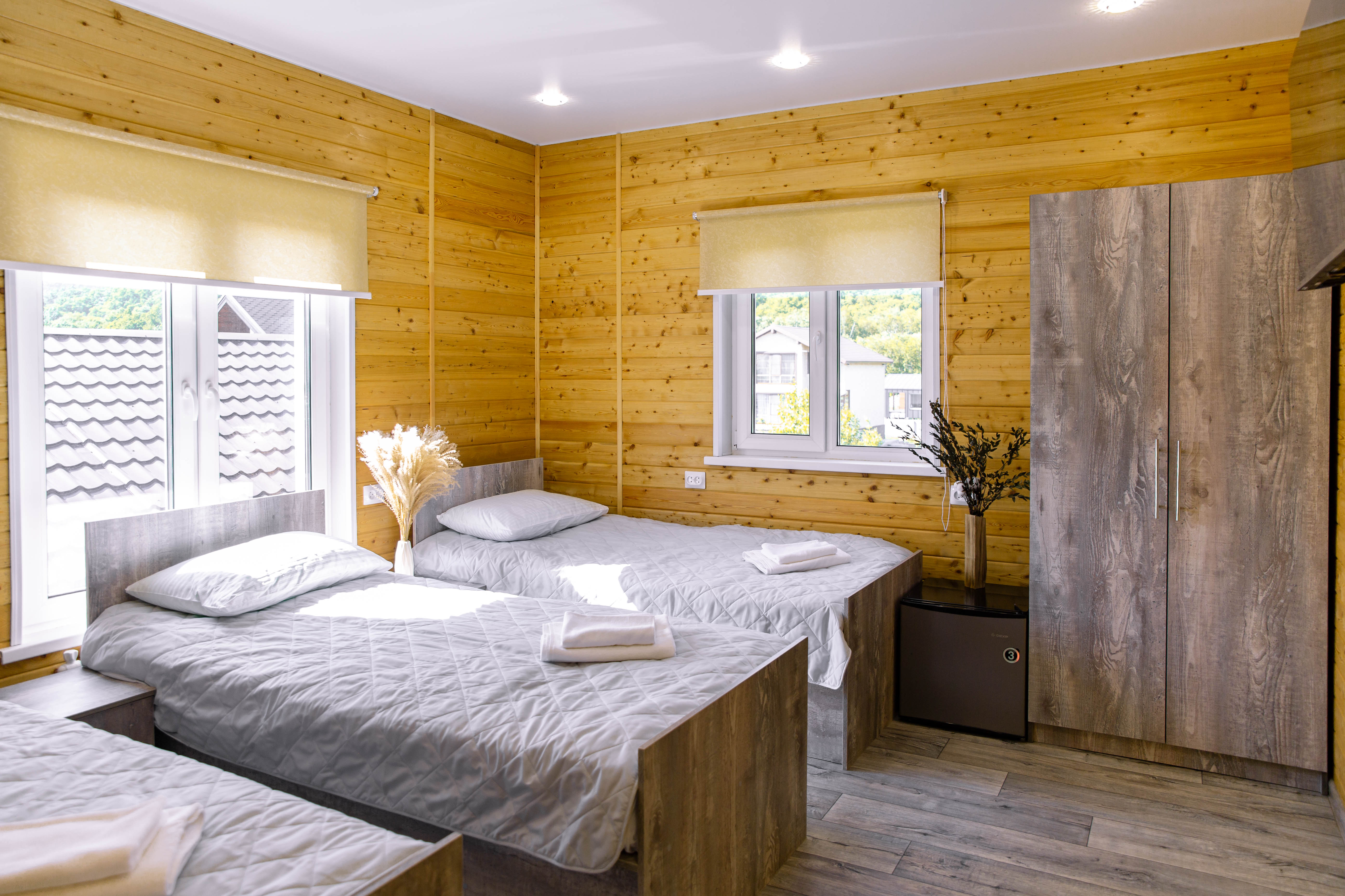 Коттедж 2 этажный с  6 спальнями