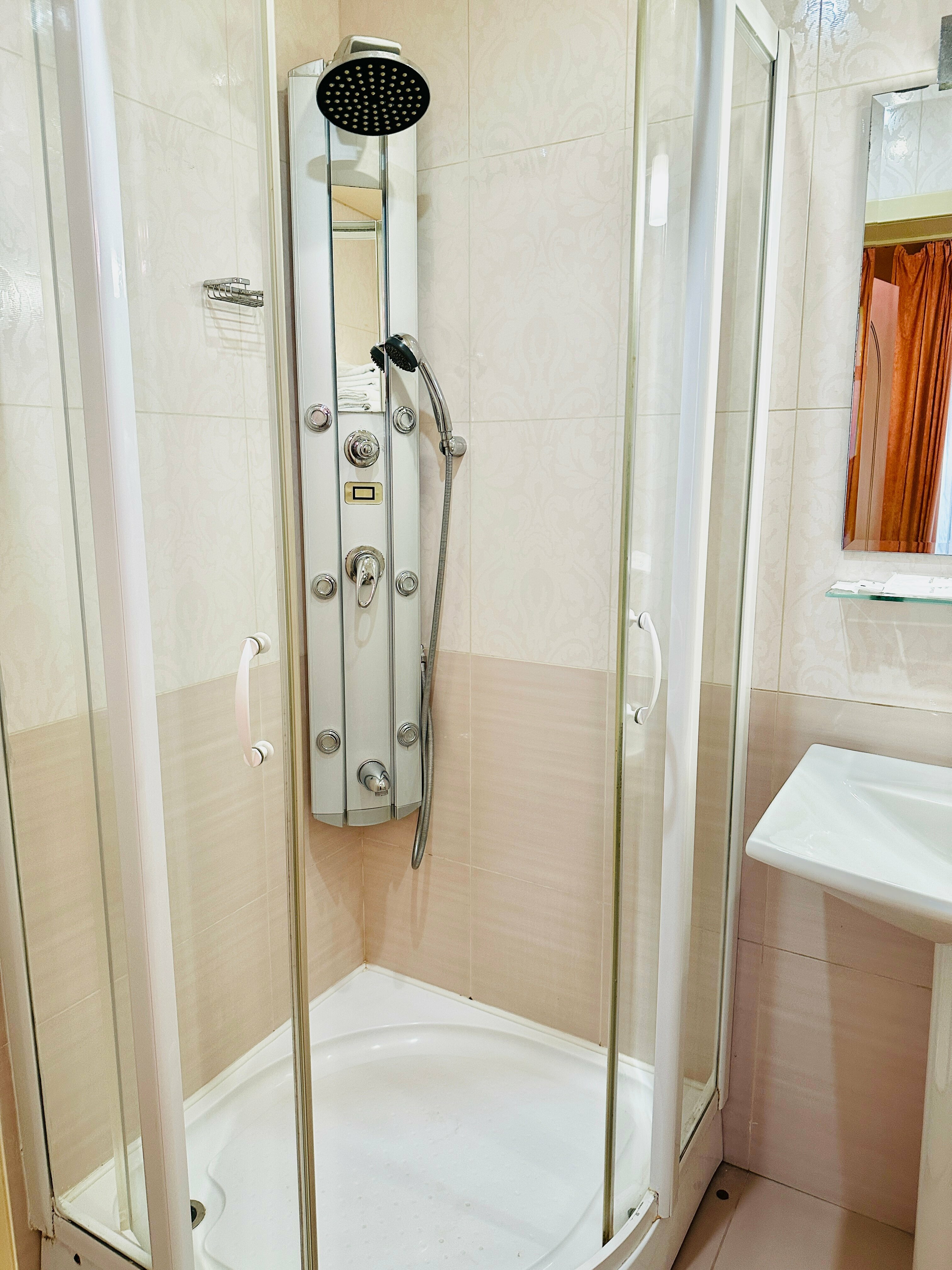 Улучшенный двухместный номер с 1 кроватью