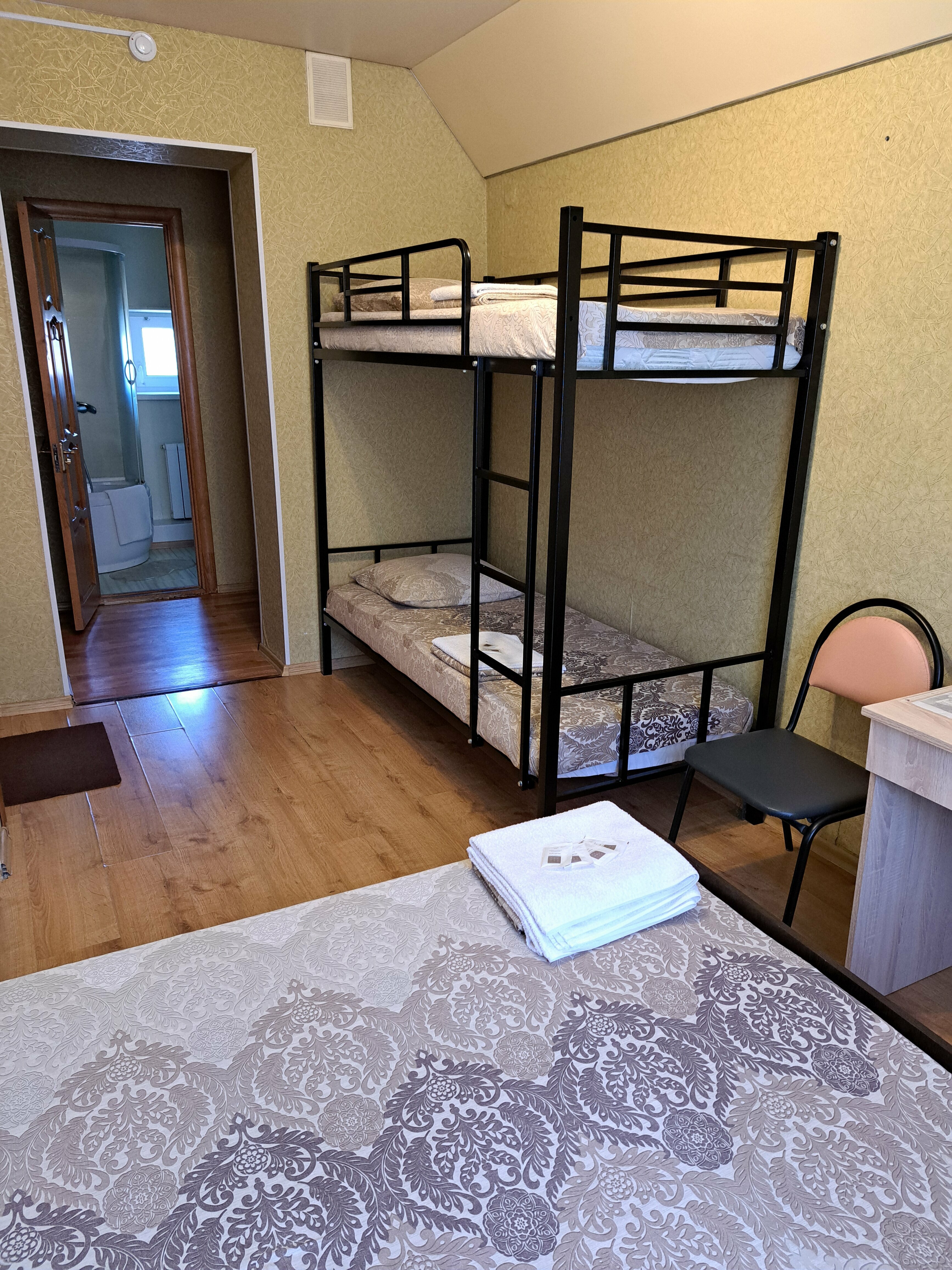 Четырехместный номер эконом-класса