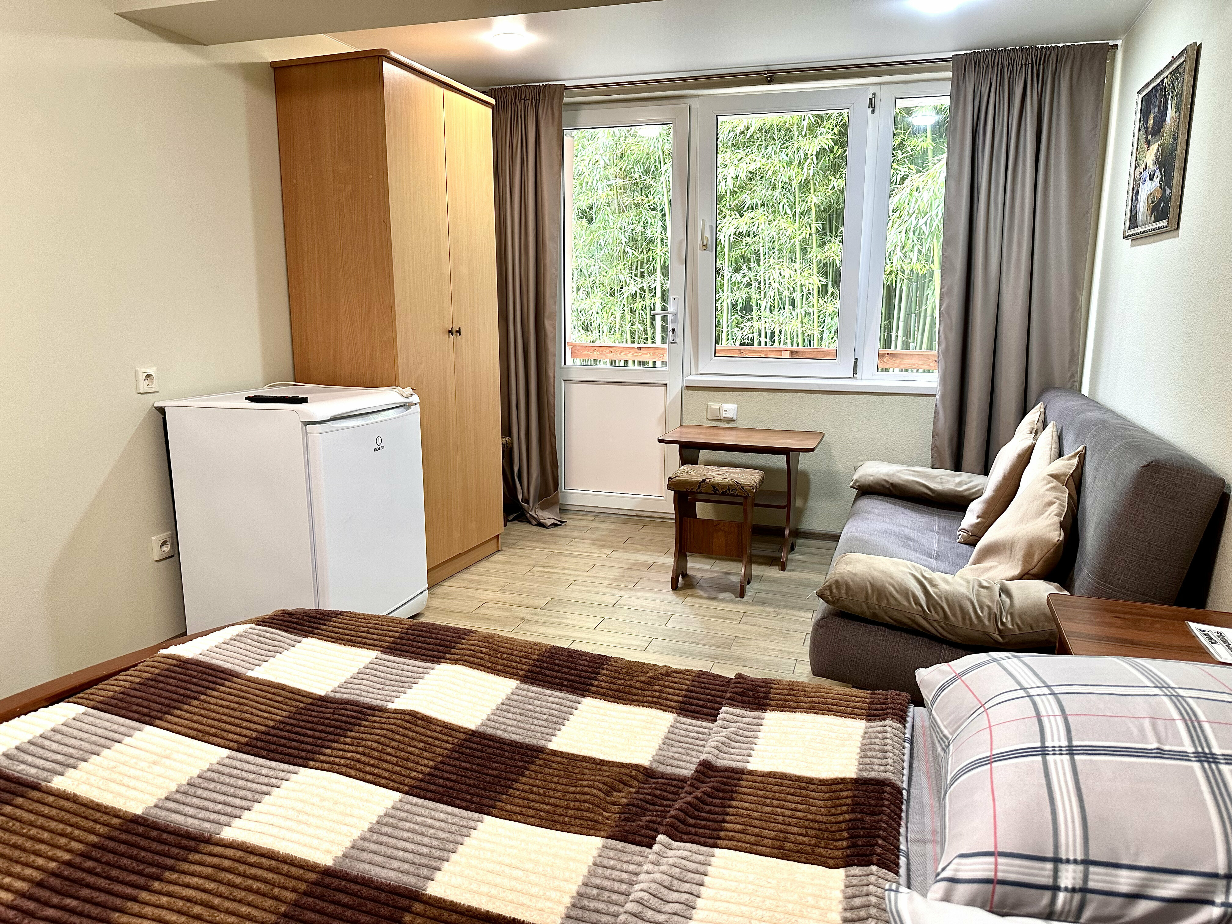 Четырехместный номер Комфорт с балконом