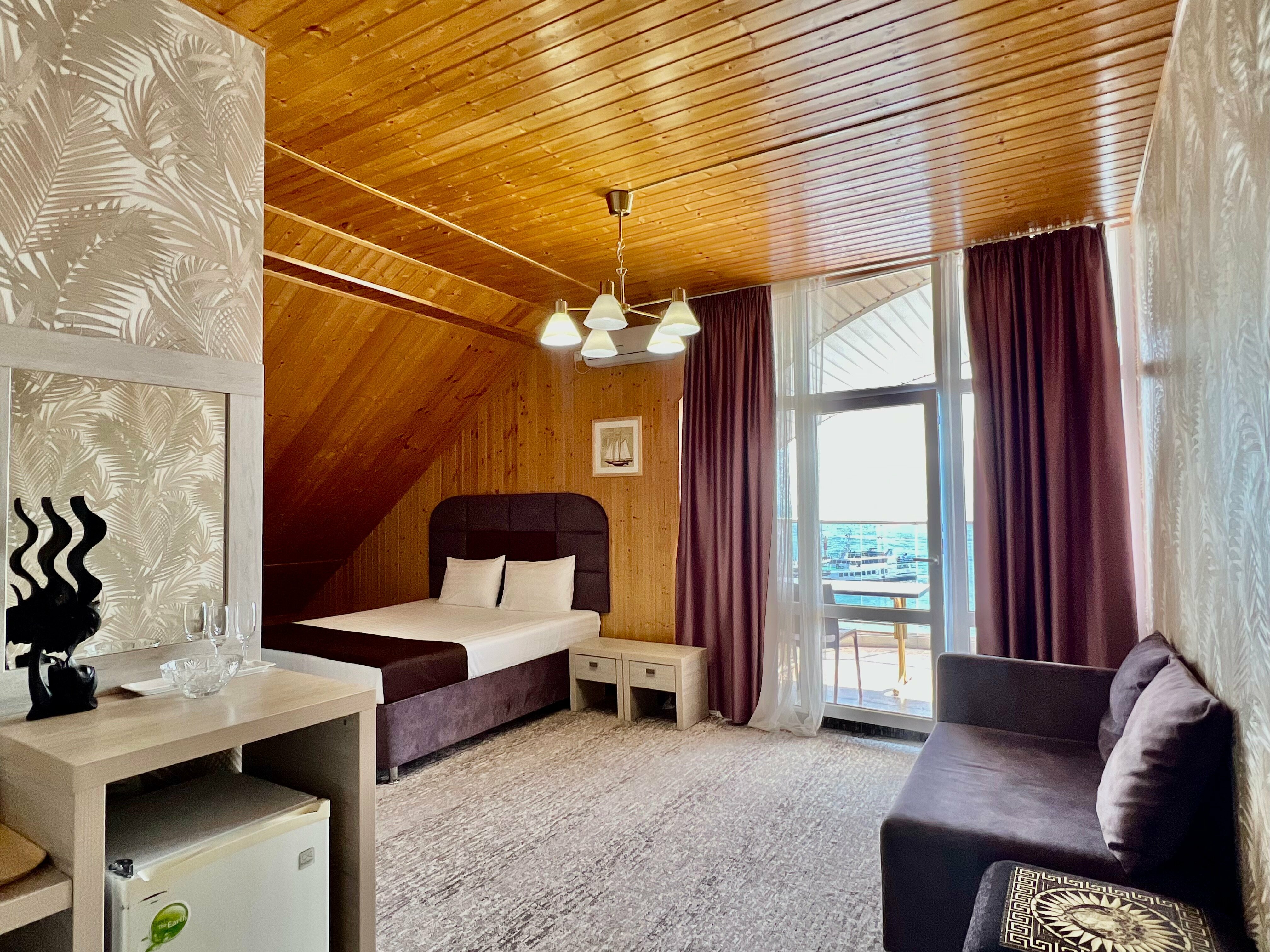 Комфорт с балконом прямой вид на море