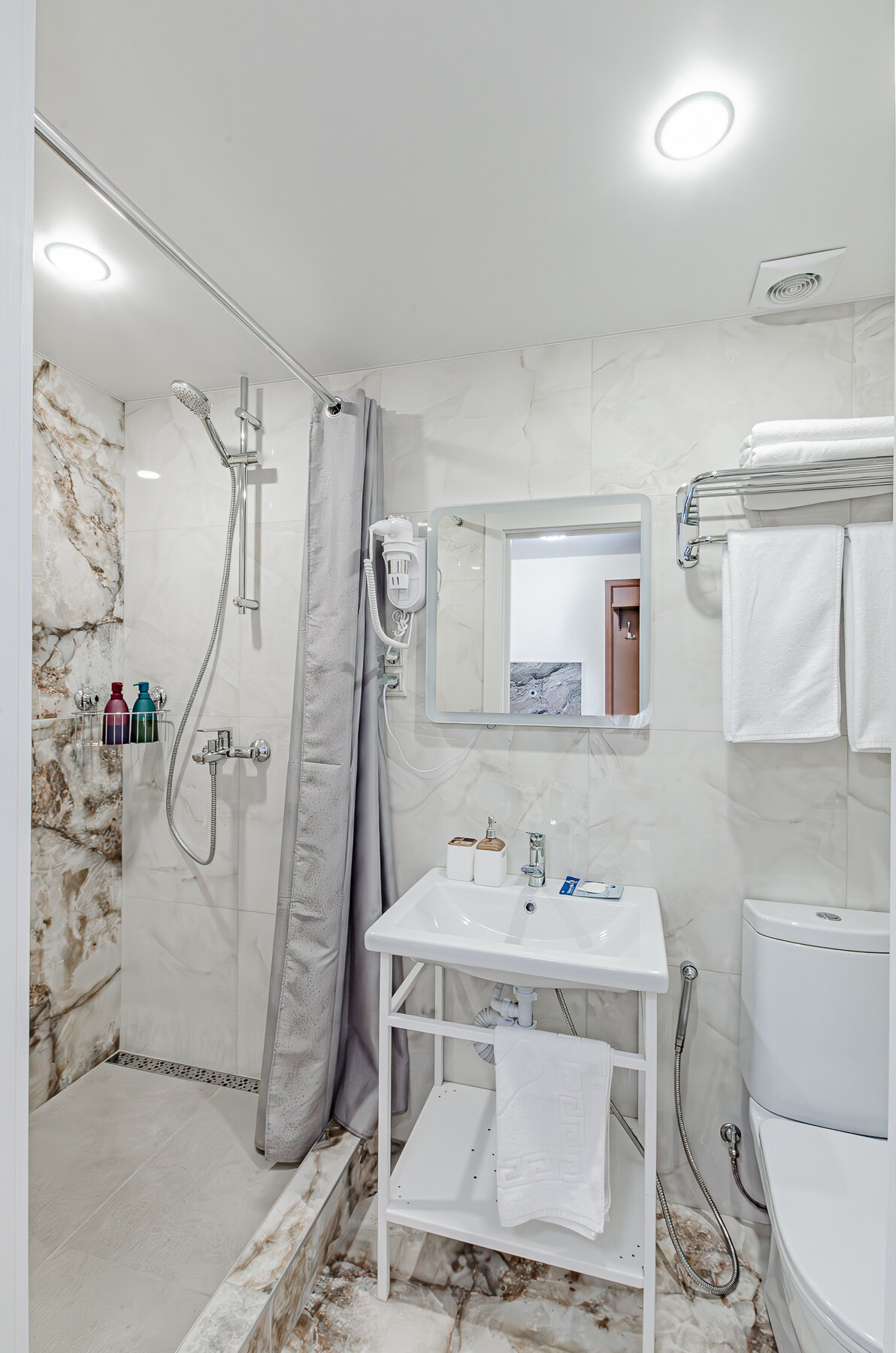 Двухместный номер-студия Делюкс с 1 кроватью