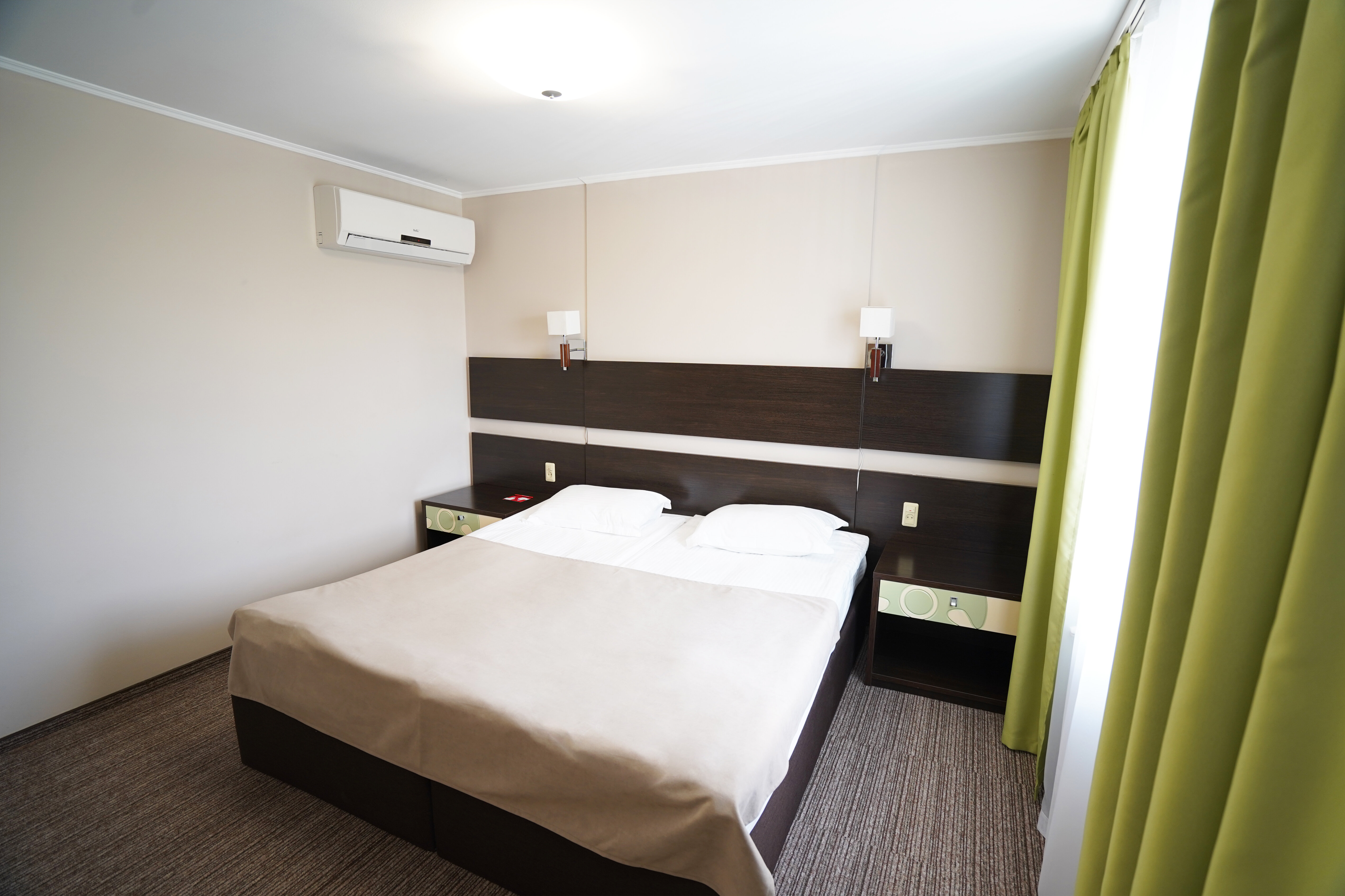 Стандарт одноместный (Standard Double Bed)