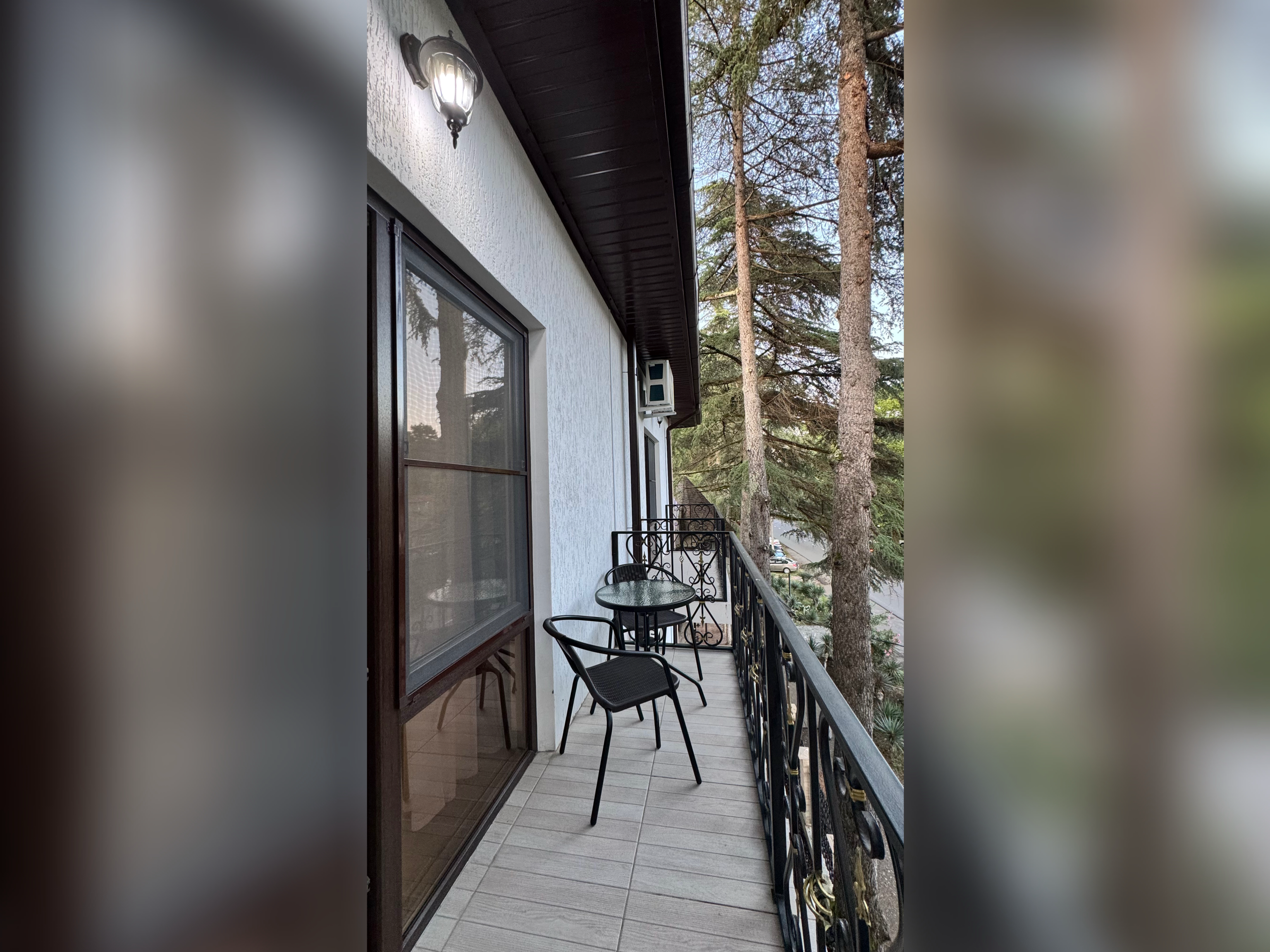 Четырехместный номер с балконом