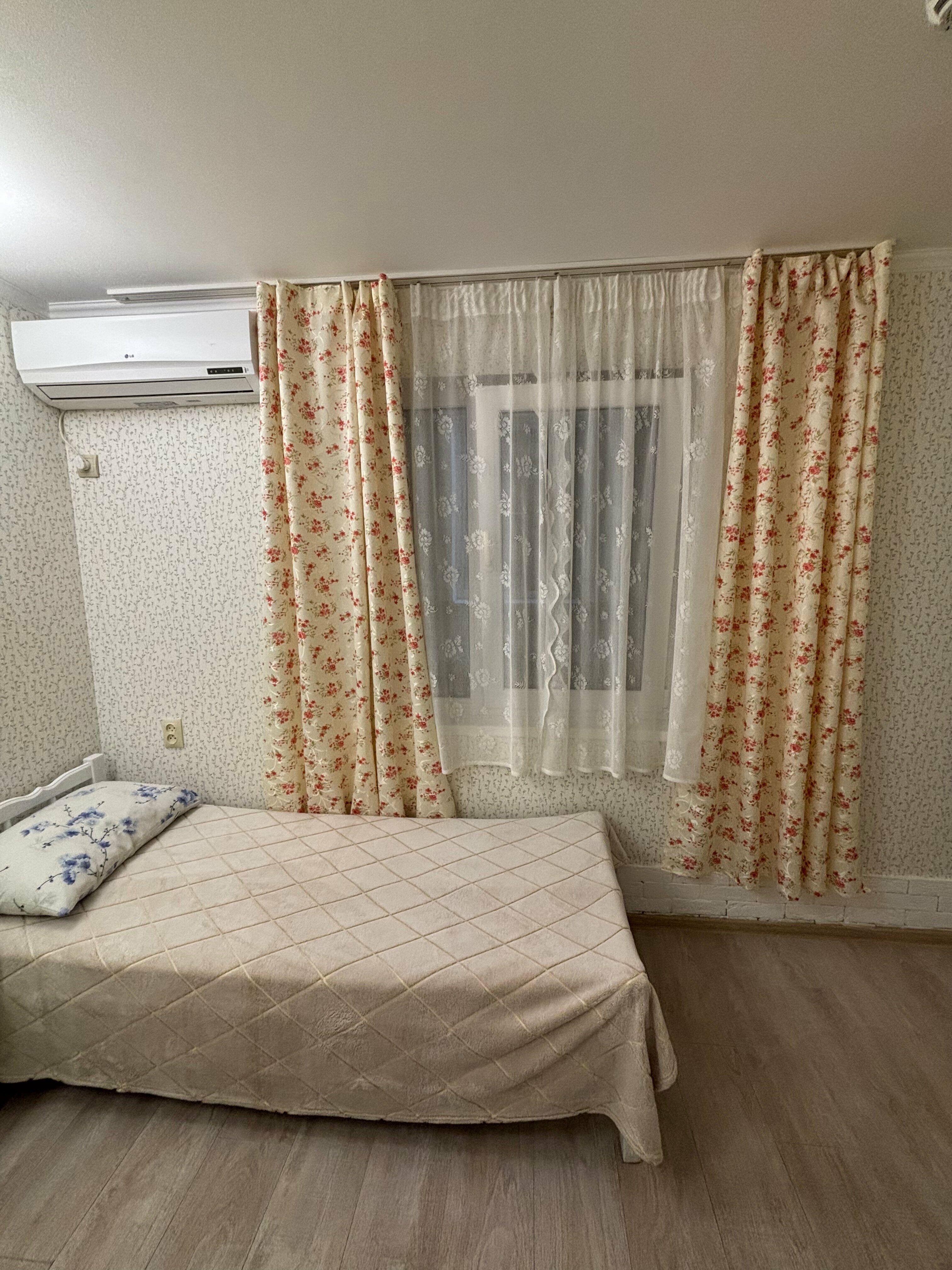 Трехместный номер с террасой