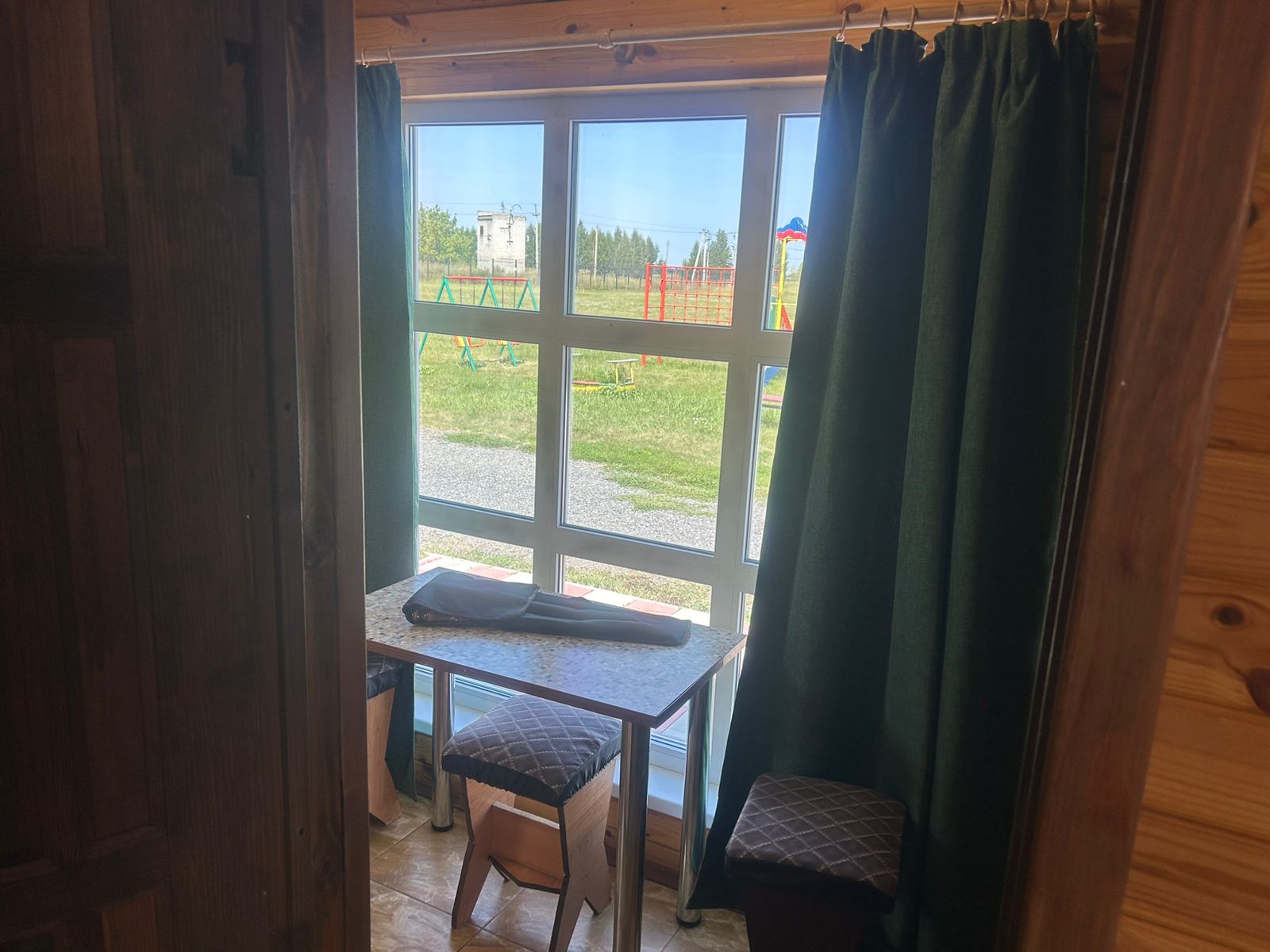 Домик на берегу