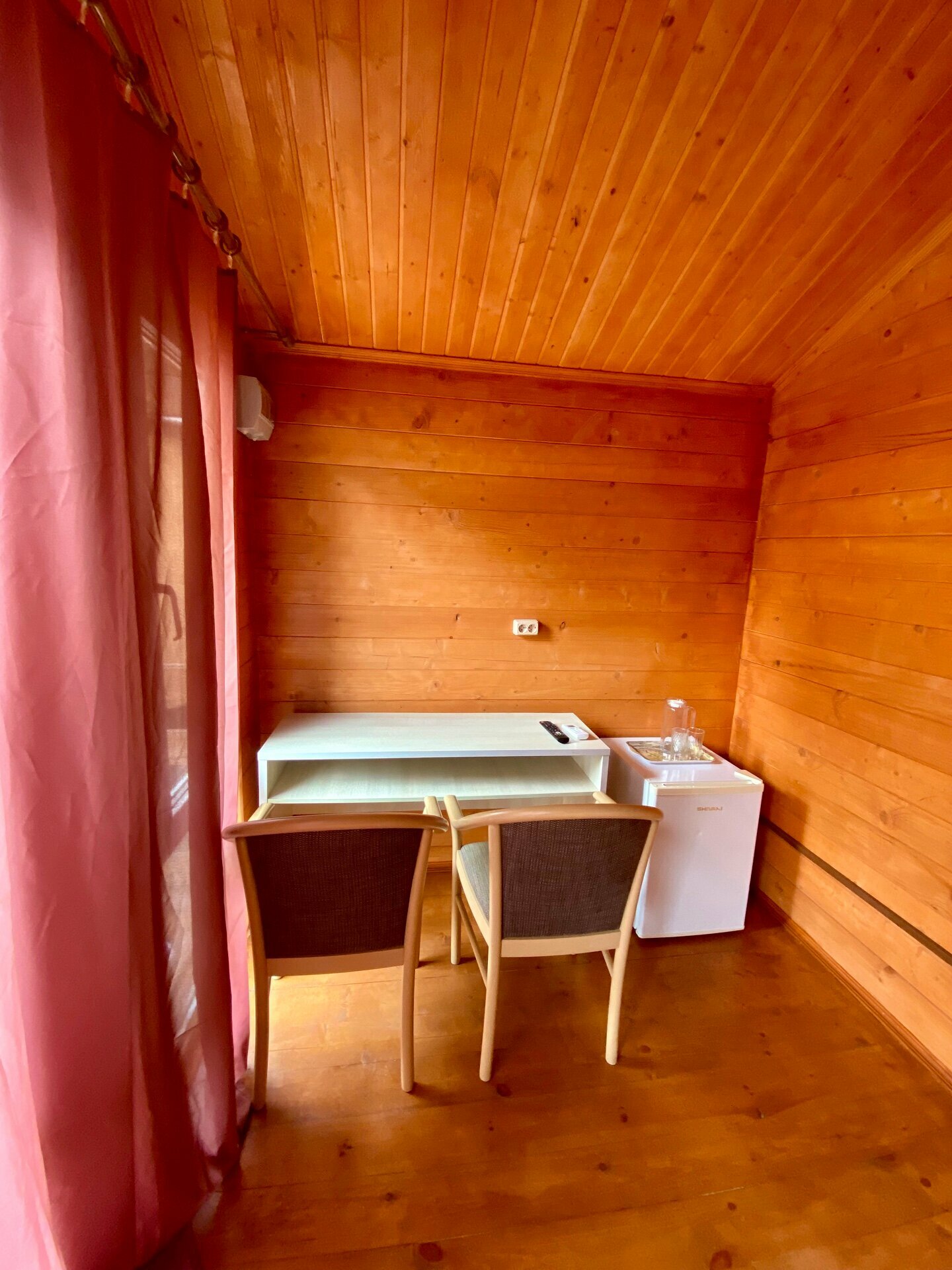 Дом с балконом