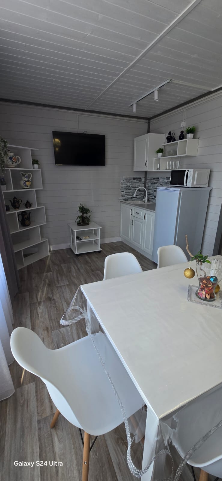 Семейный номер с видом на горы