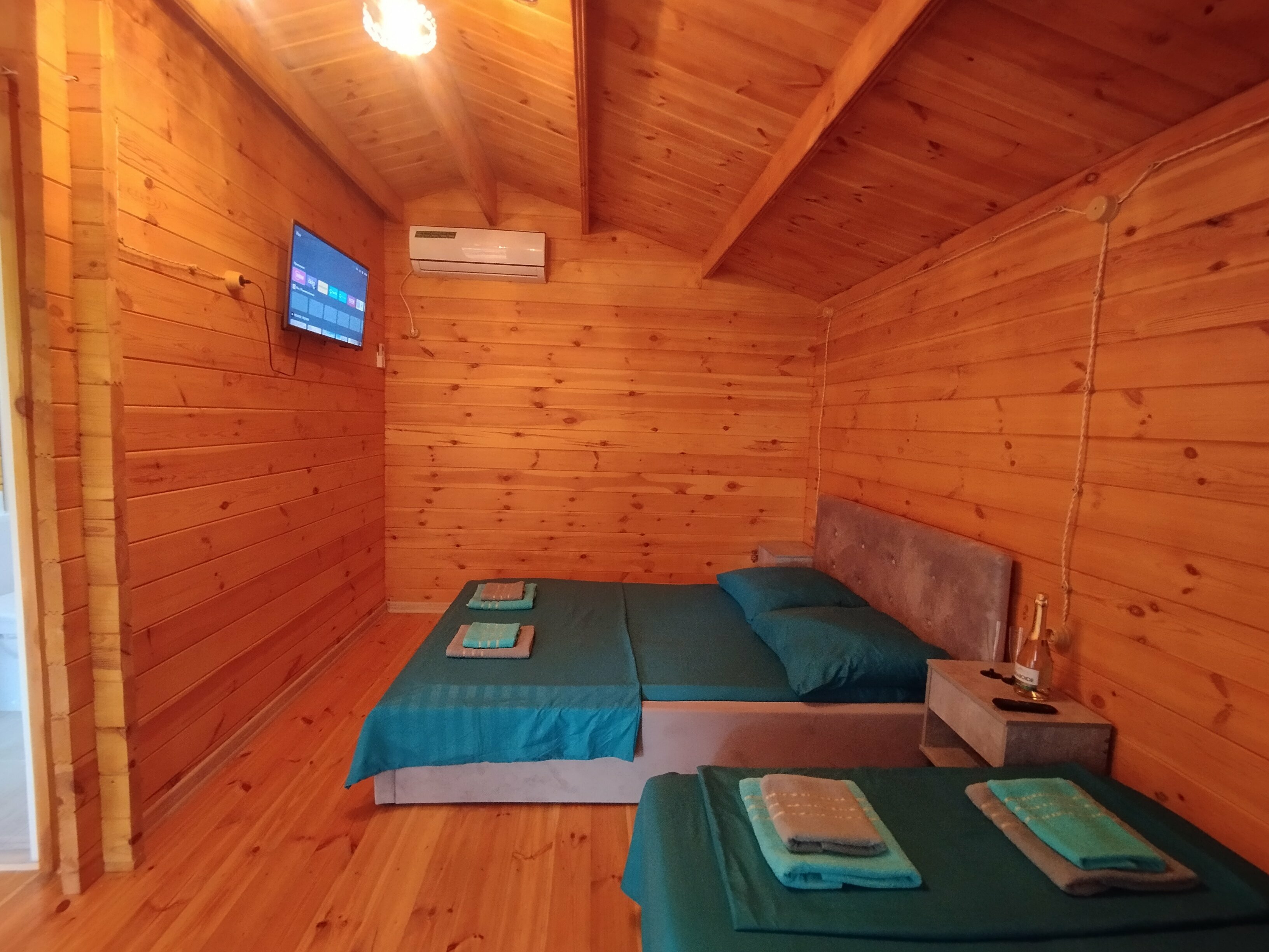 Коттедж с балконом