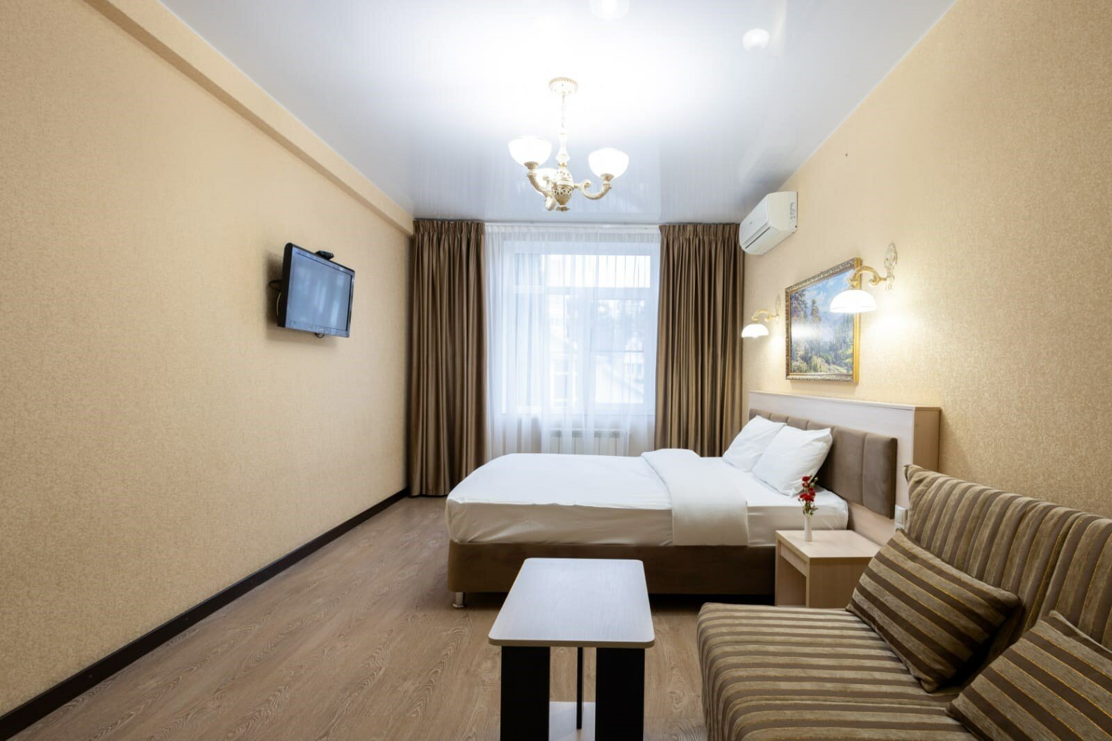 Семейный без балкона