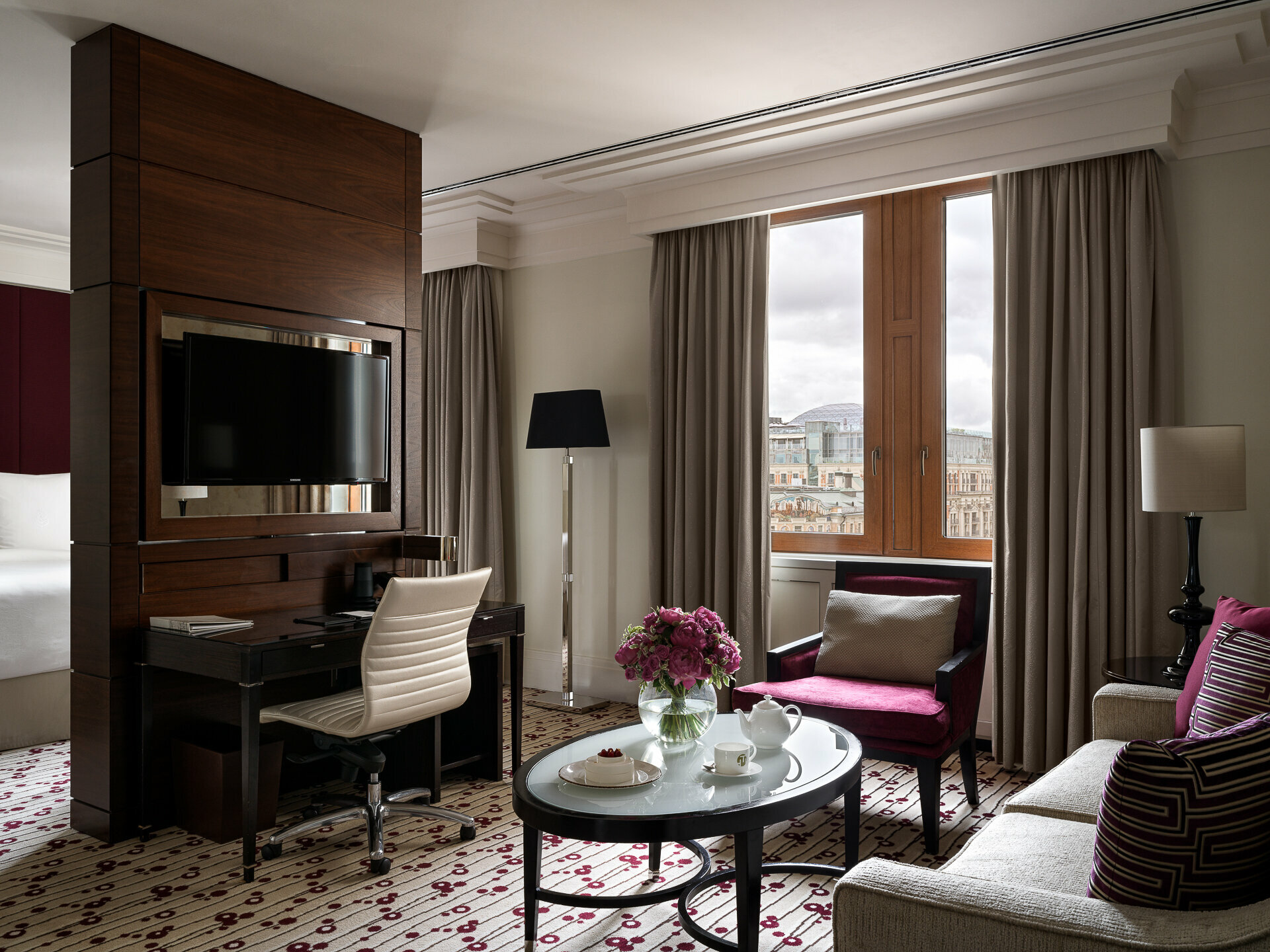 НОМЕР "ГРАНД ПРЕМЬЕР КИНГ"