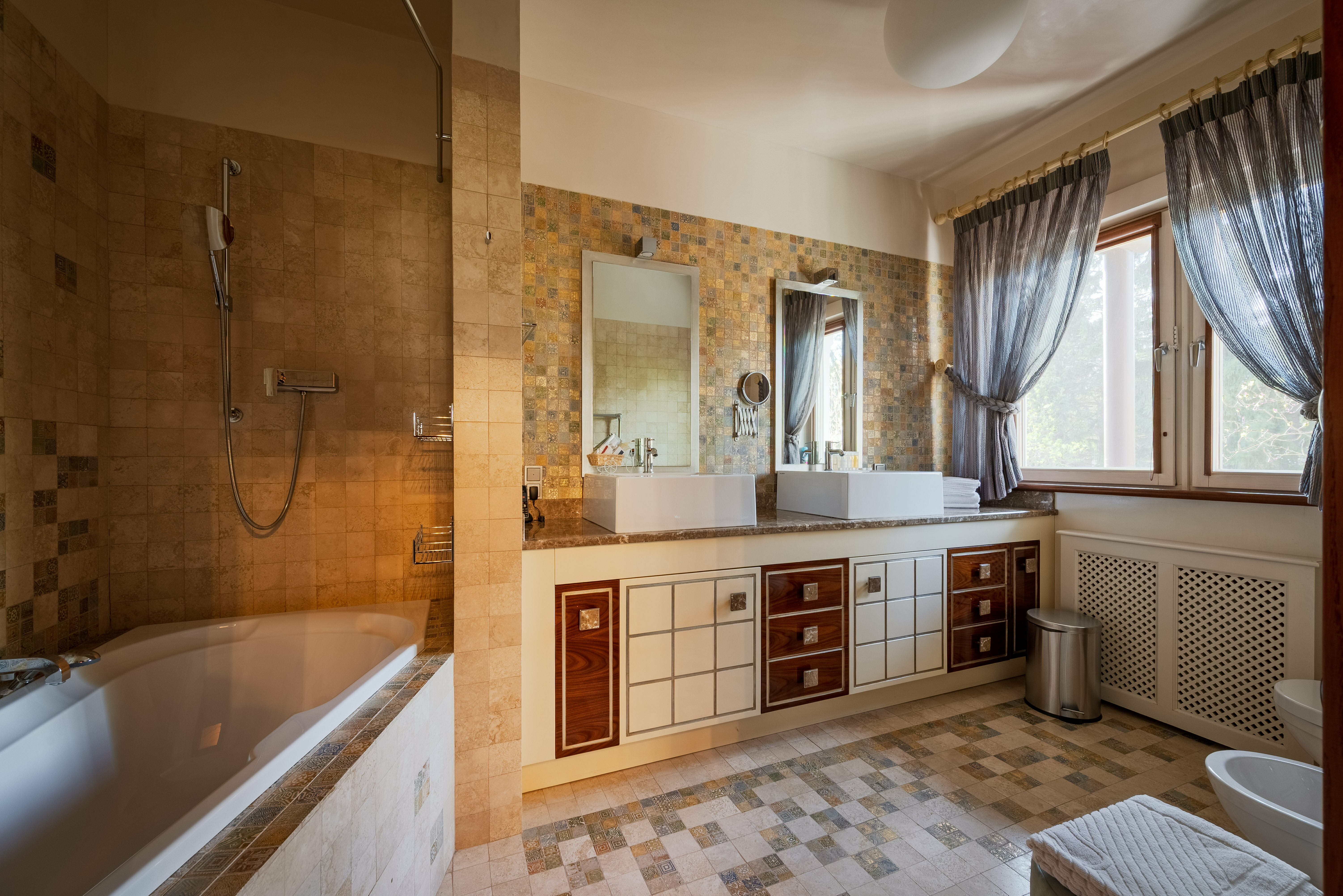 Четырехкомнатный дом Хонка с кухней и гостиной (Сюит)