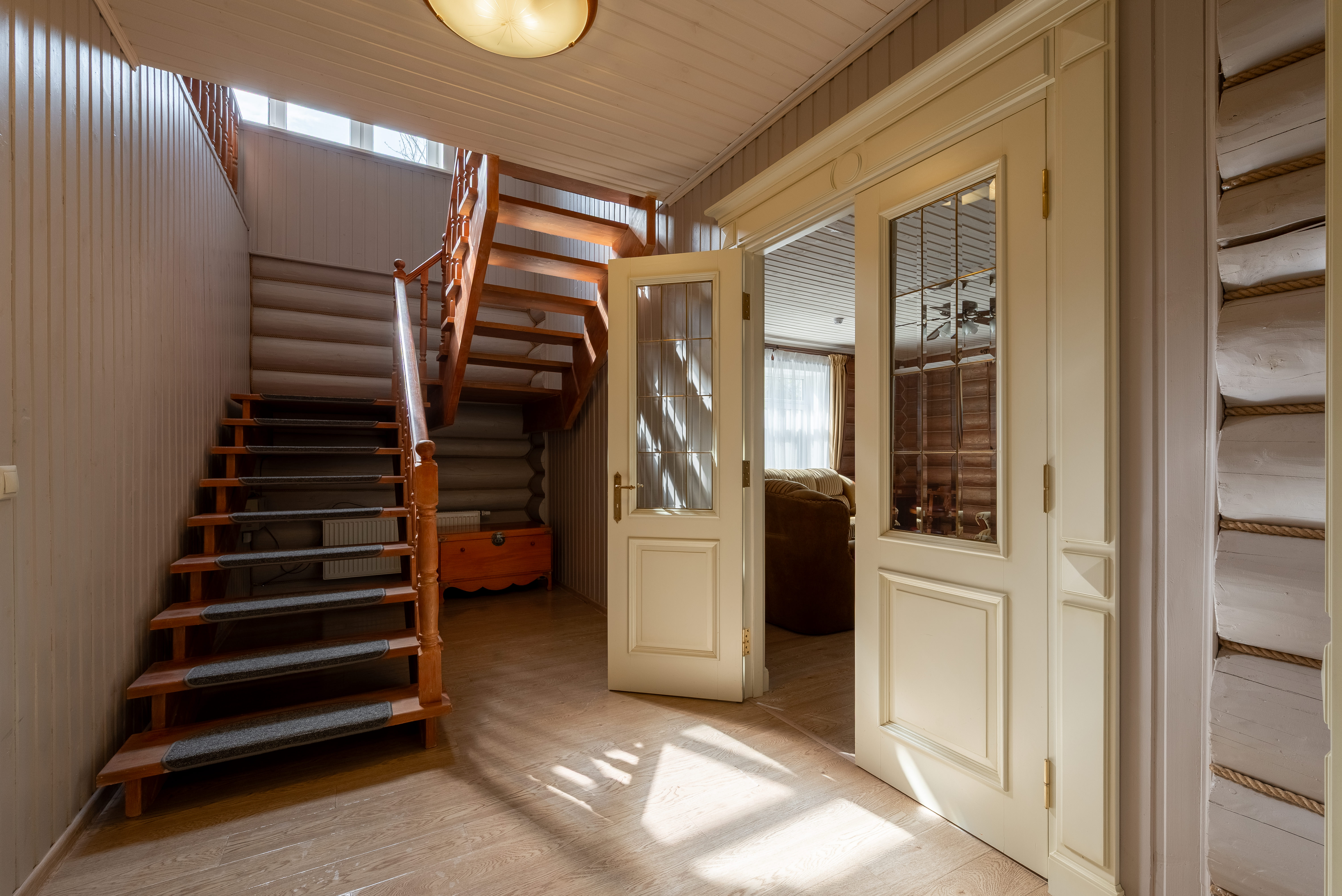 Трехкомнатный Дом 1 с кухней и гостиной (Апартамент)