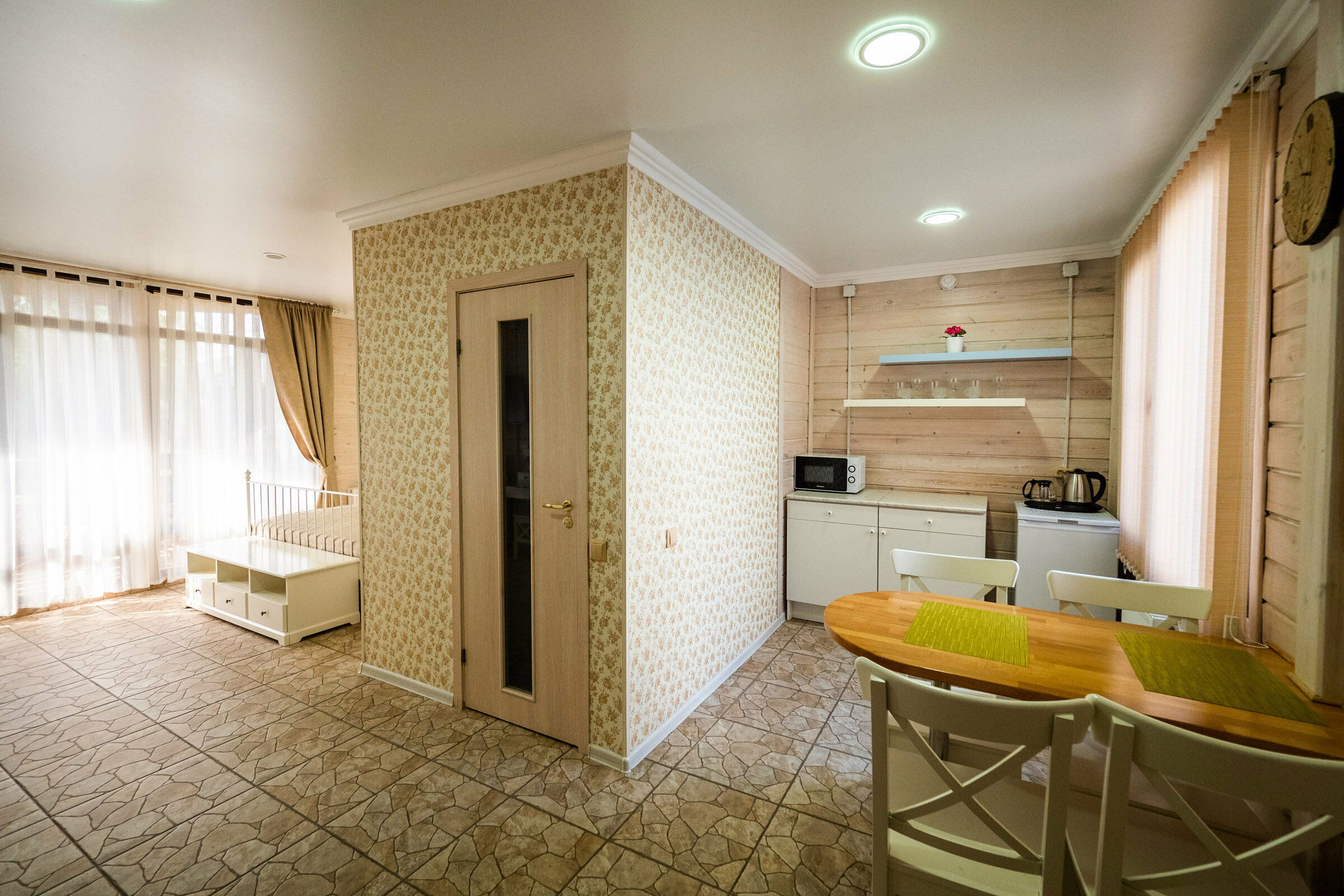 2+1 местный номер Евростандарт студия (деревянный коттедж)