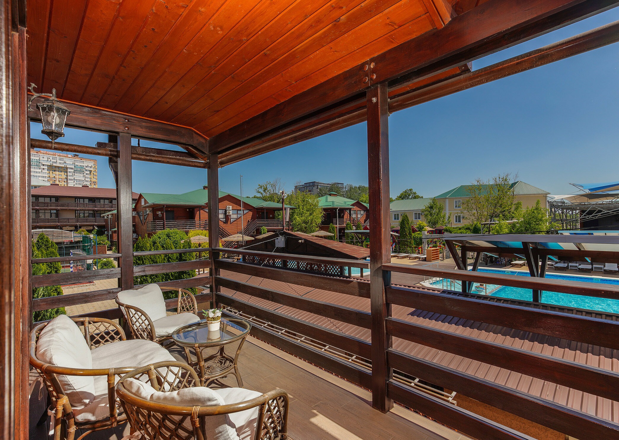 4-х местный 3-х комнатный номер Евростандарт (деревянный коттедж)