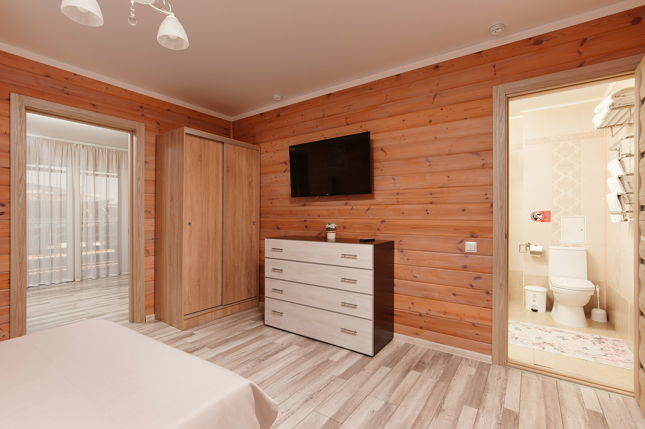 4-х местный 3-х комнатный номер Евростандарт (деревянный коттедж)